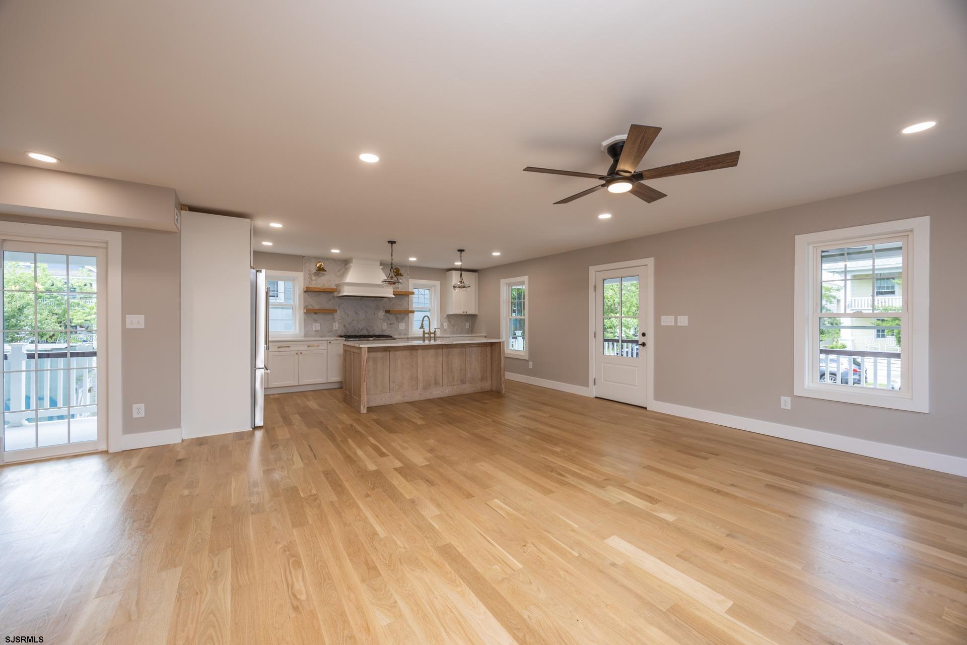 341 Central Ave Unit: 1