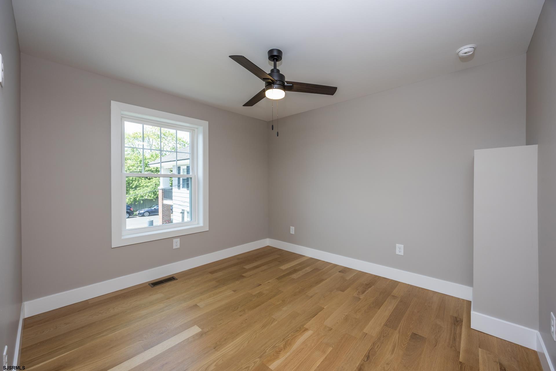 341 Central Ave Unit: 1