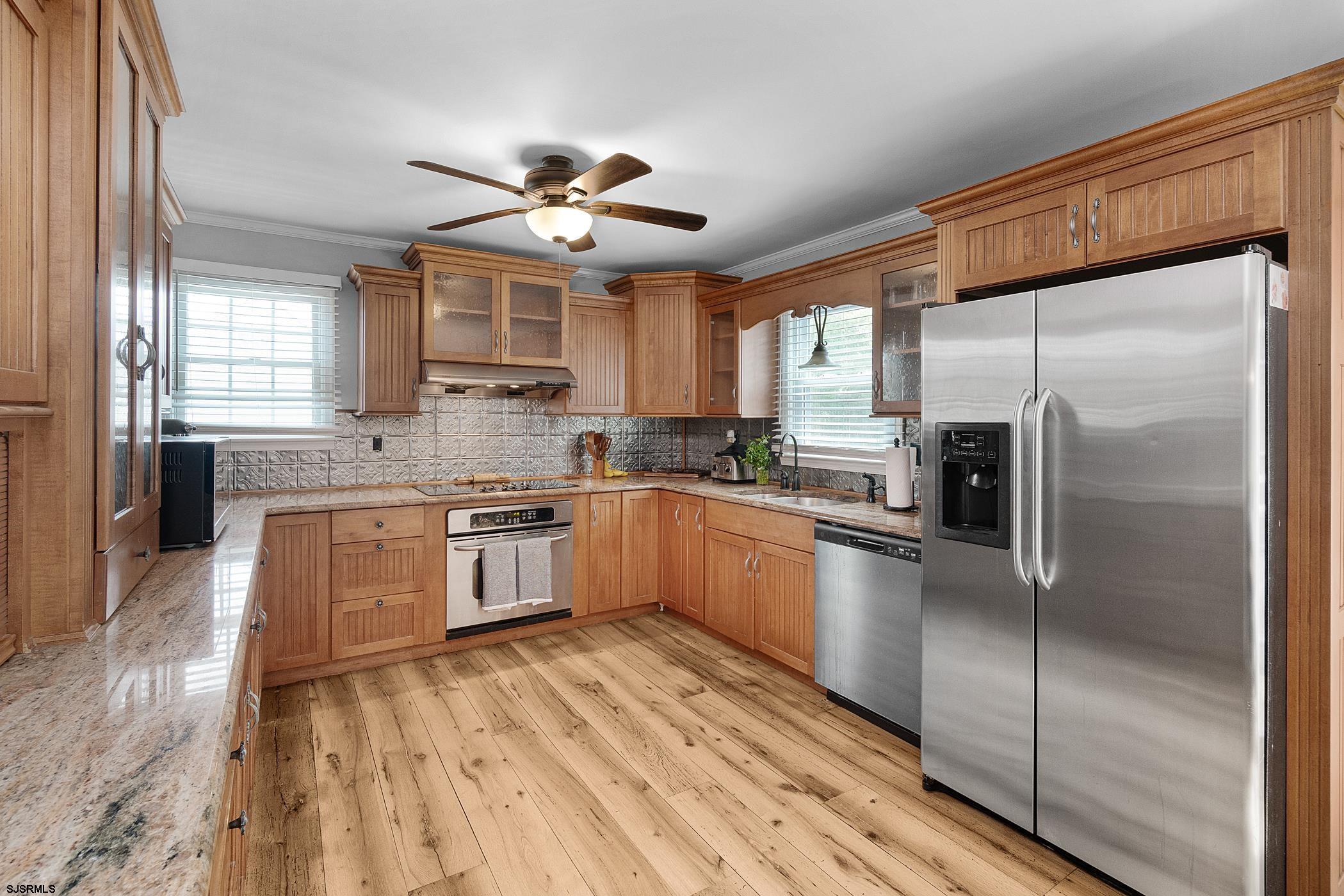 16 Lynnette Dr