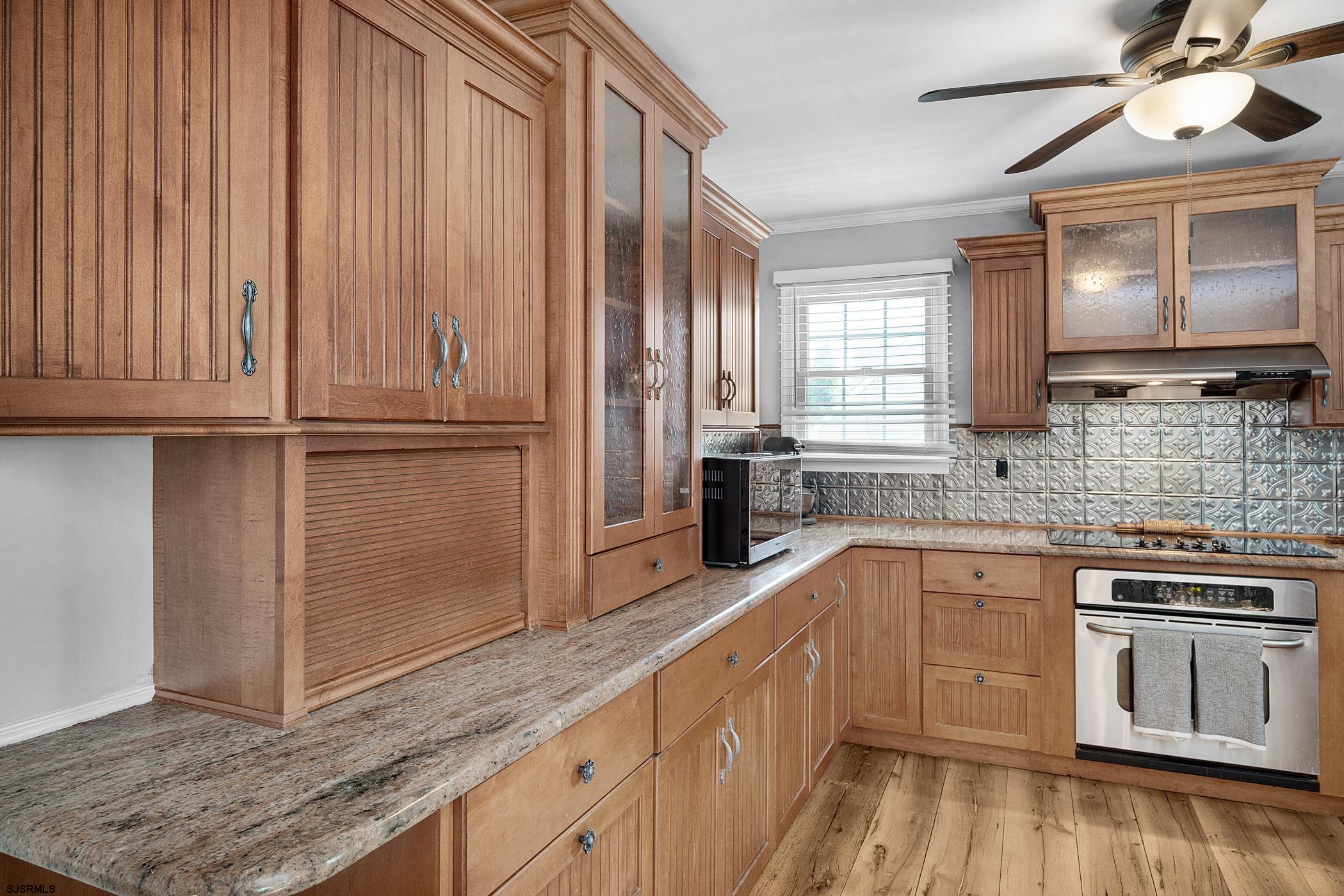 16 Lynnette Dr