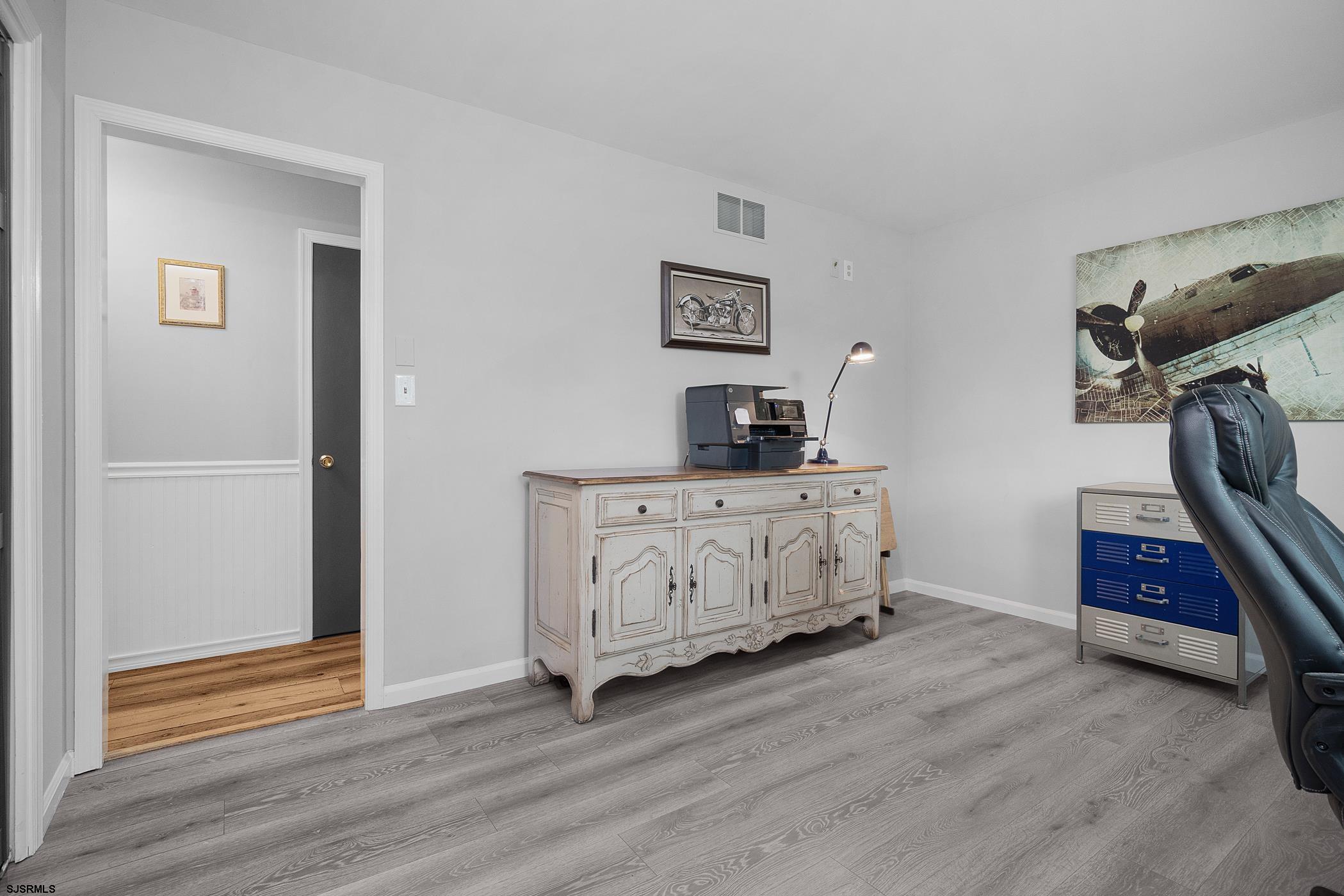 16 Lynnette Dr