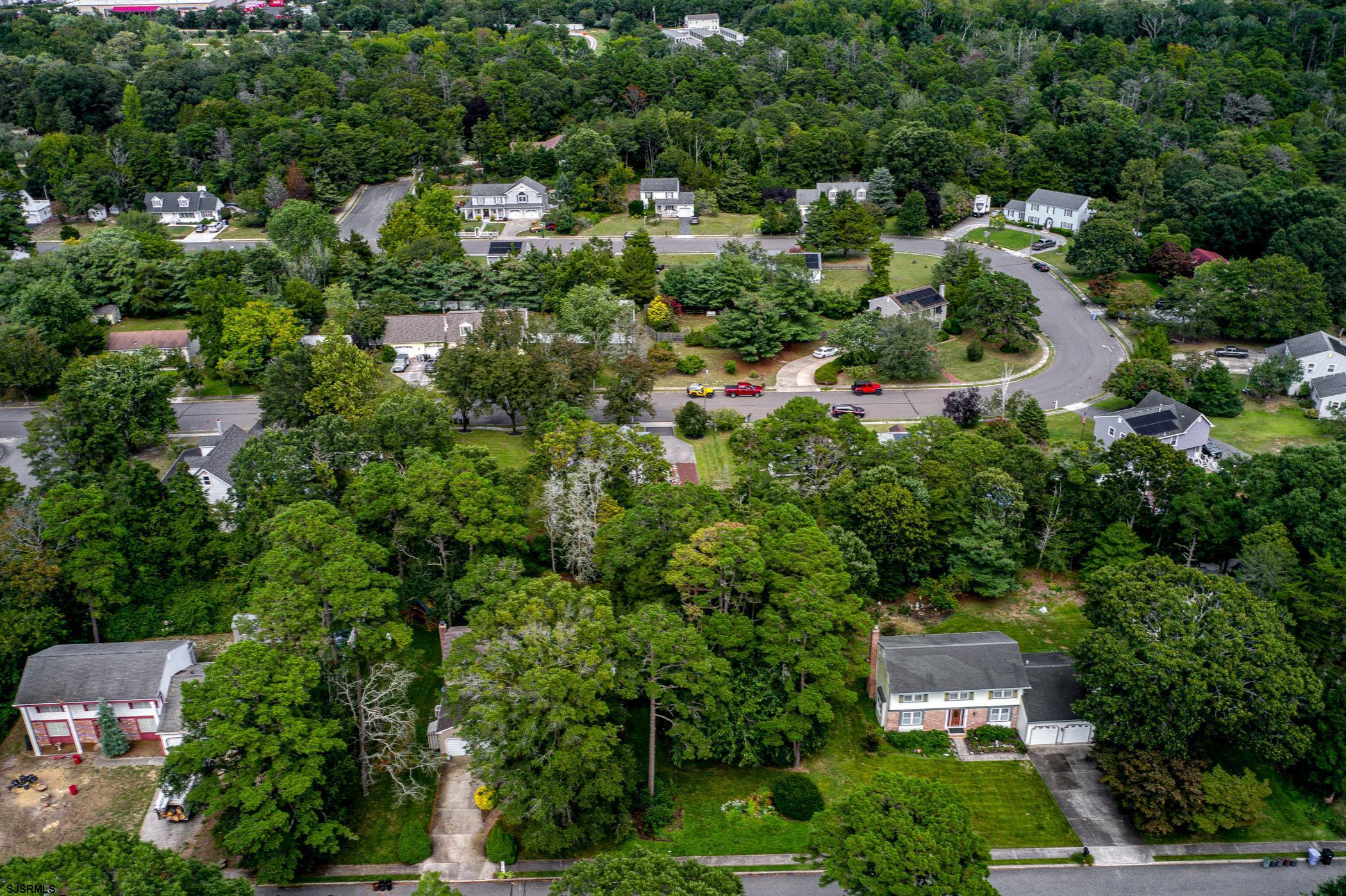 16 Lynnette Dr