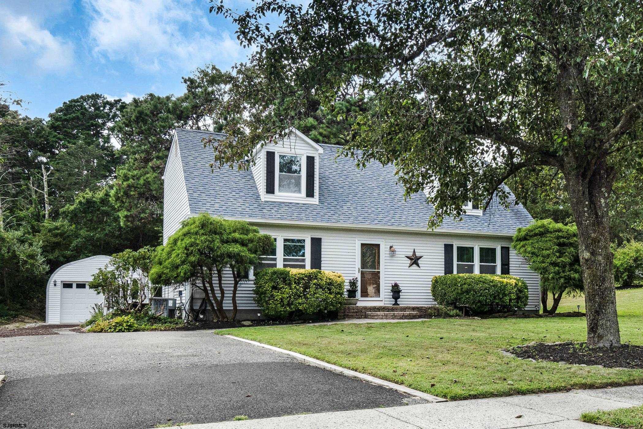 16 Lynnette Dr