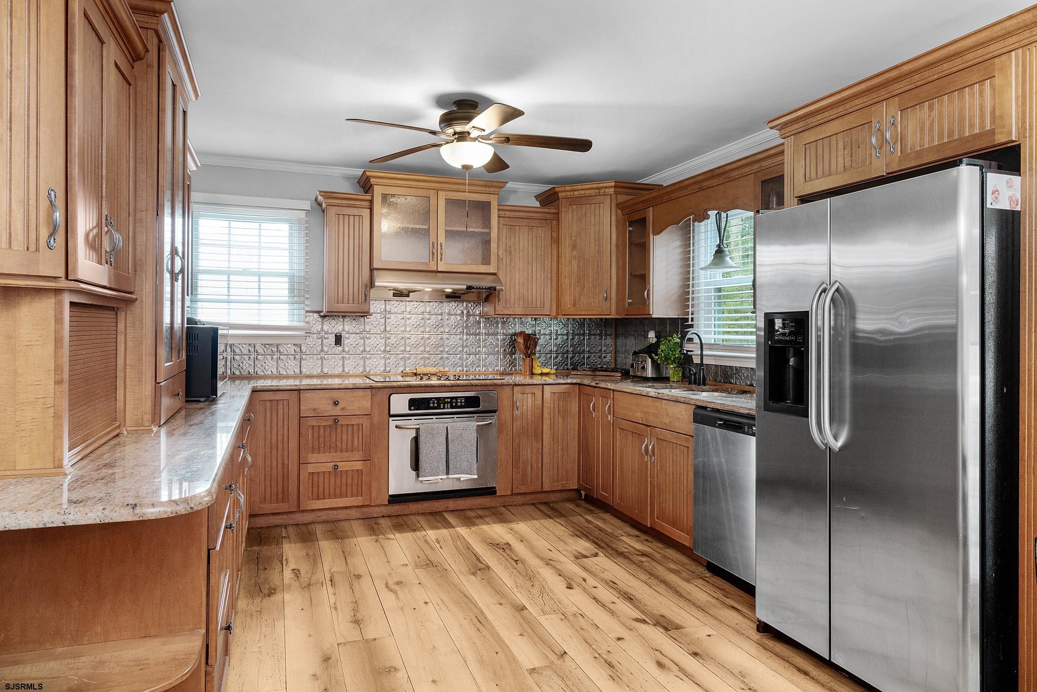 16 Lynnette Dr