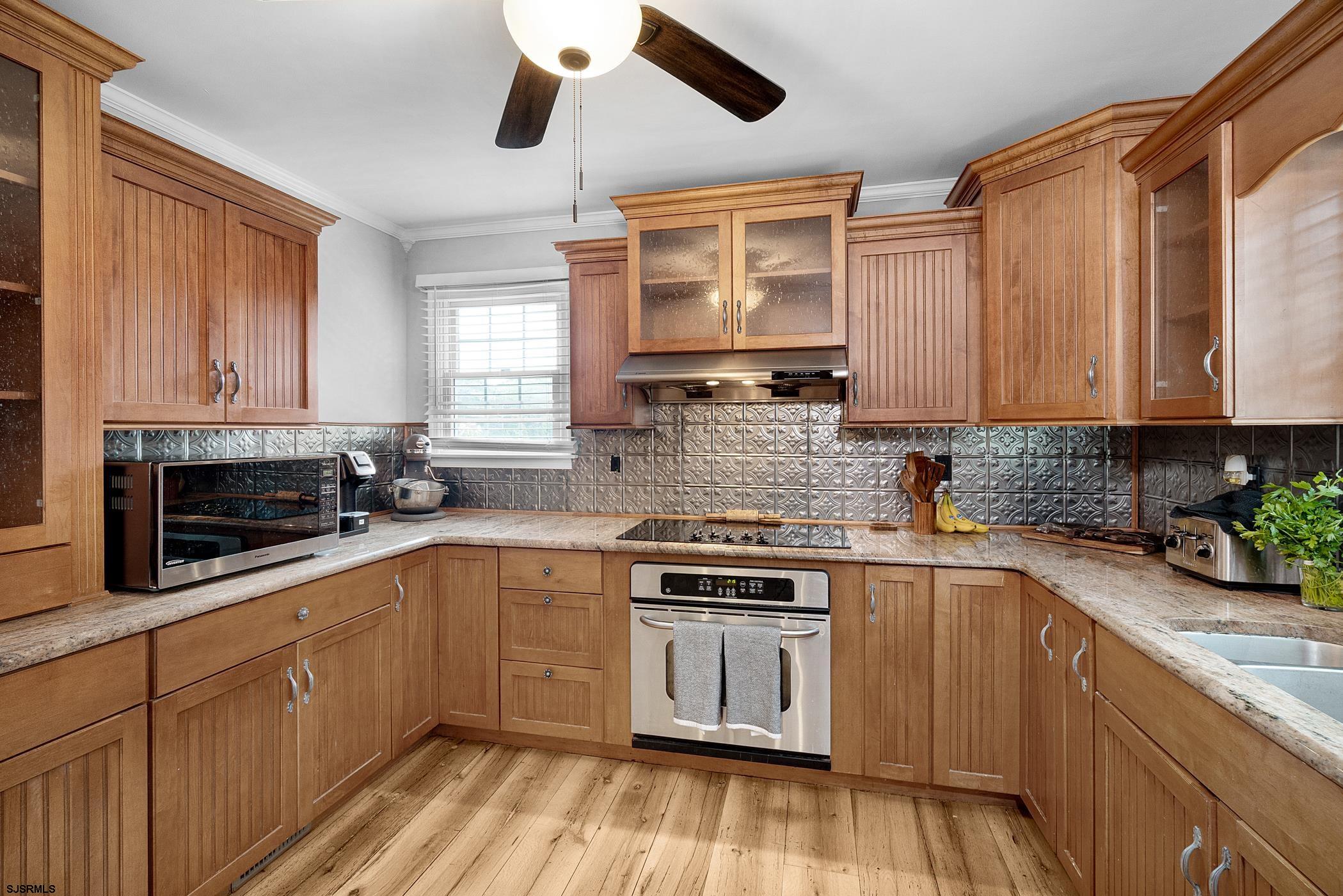 16 Lynnette Dr