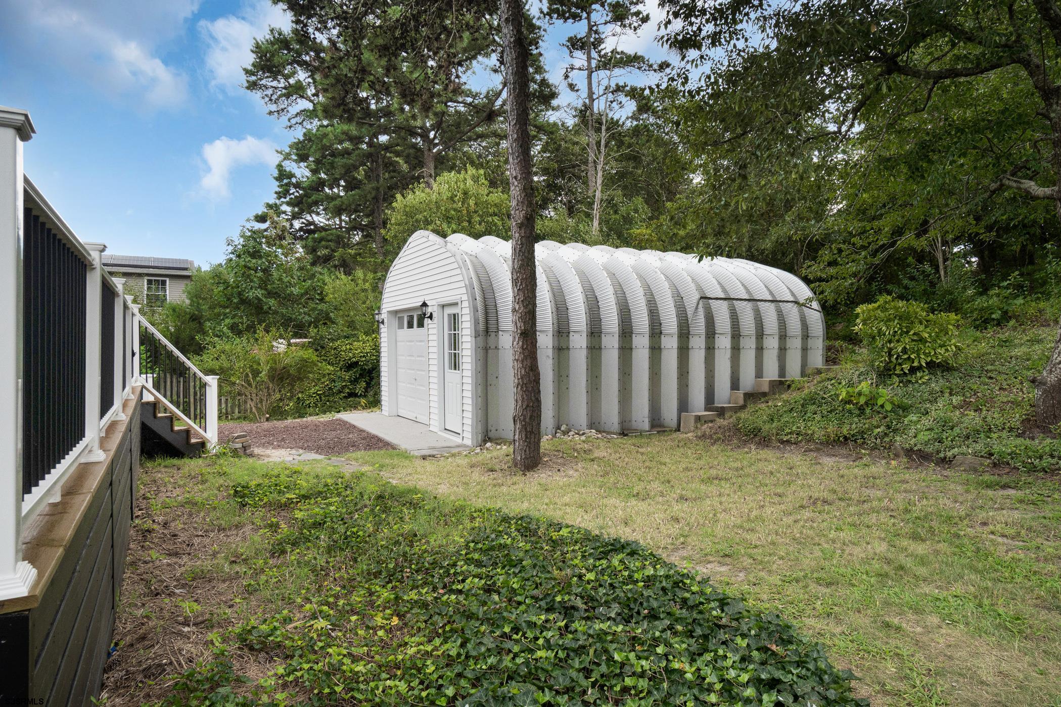 16 Lynnette Dr