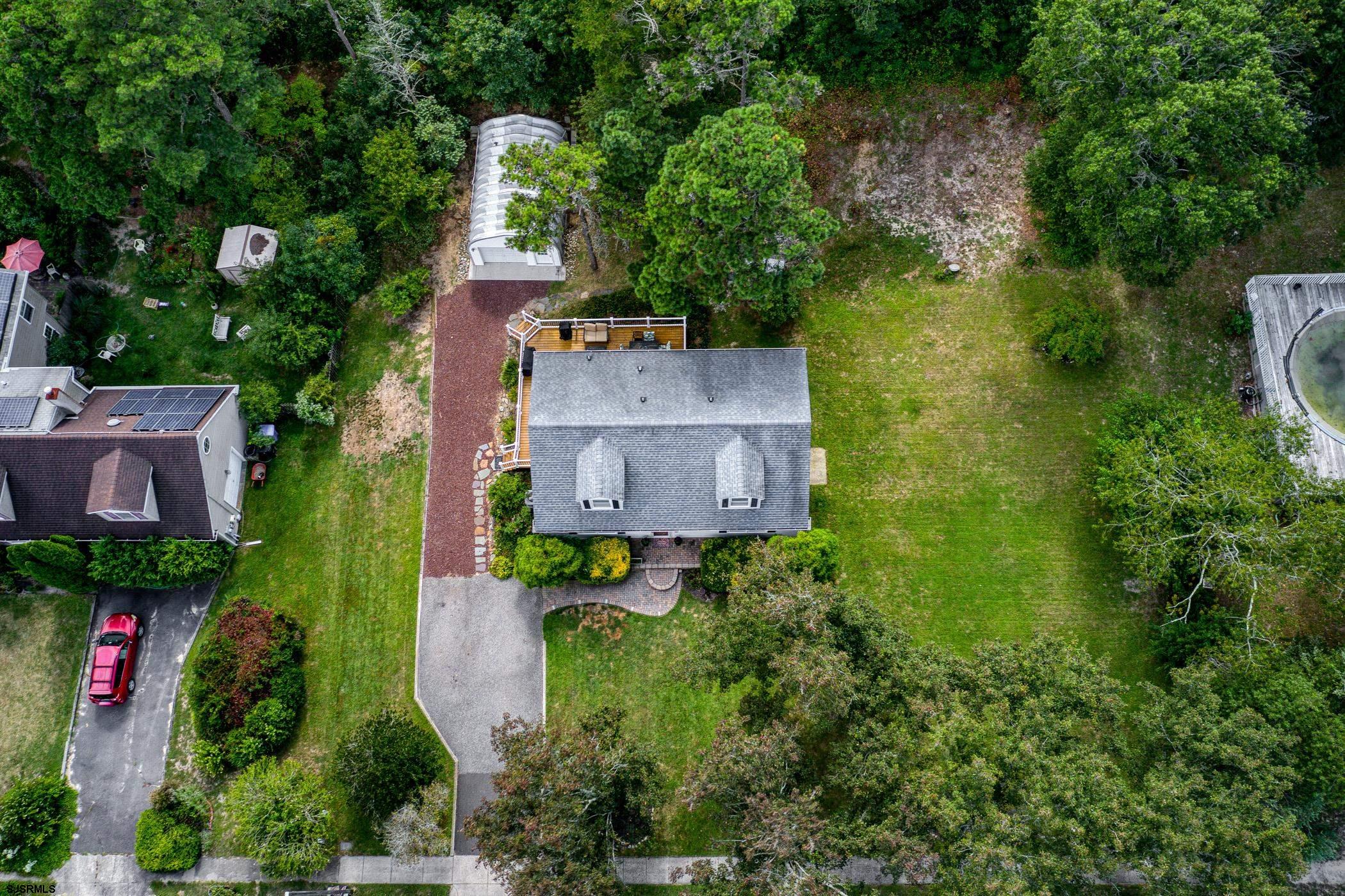 16 Lynnette Dr