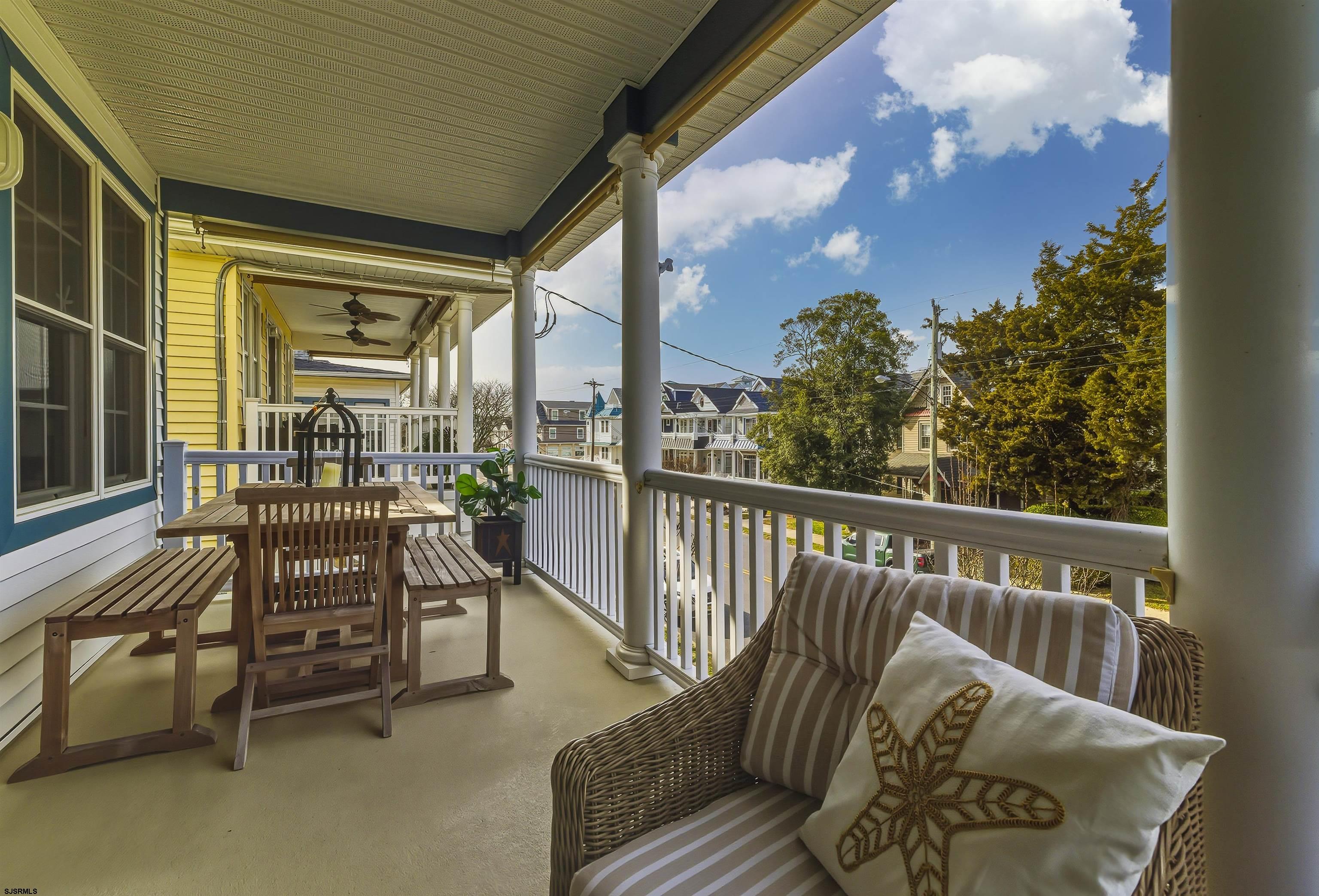 35 Asbury Ave Unit: 2