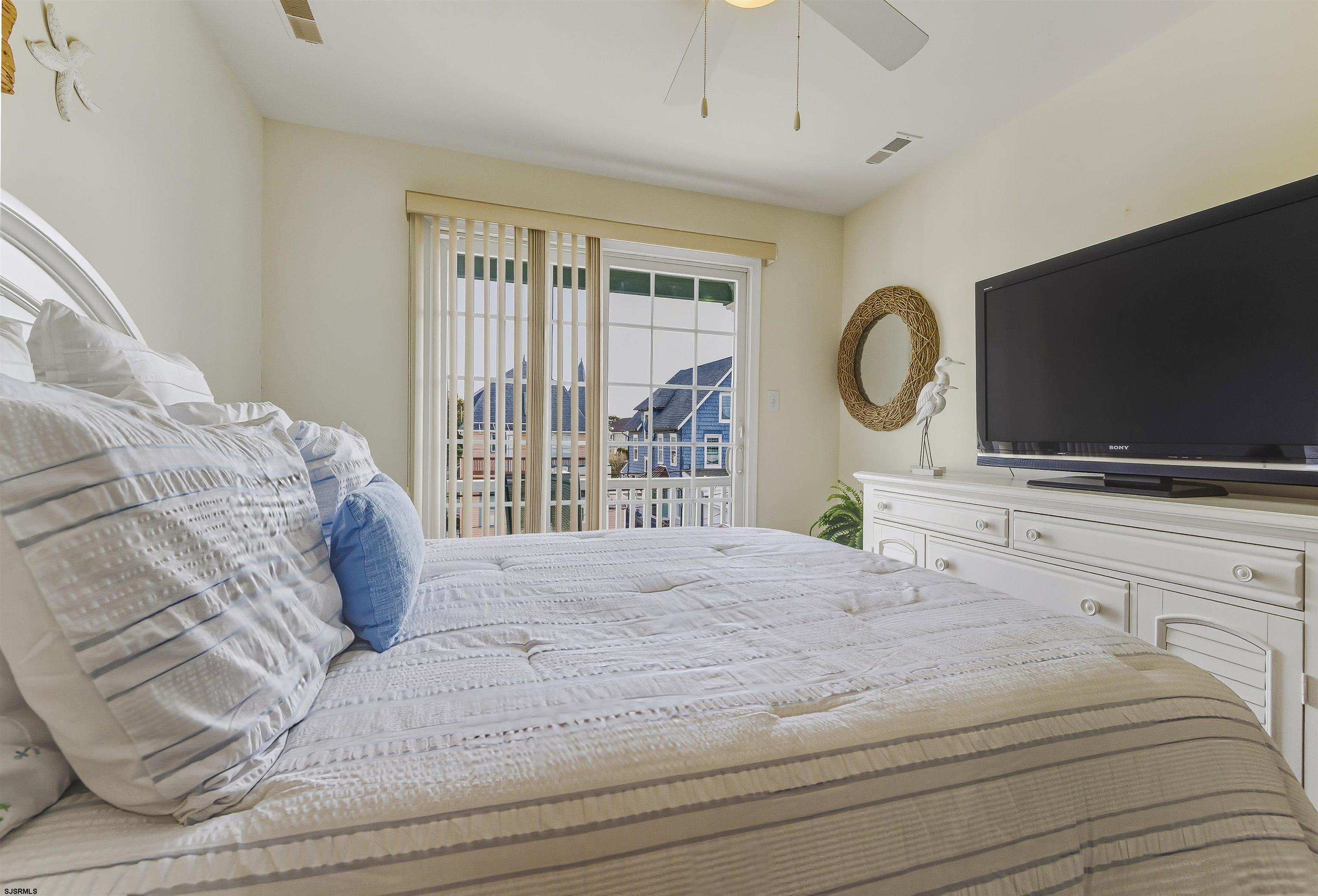 35 Asbury Ave Unit: 2