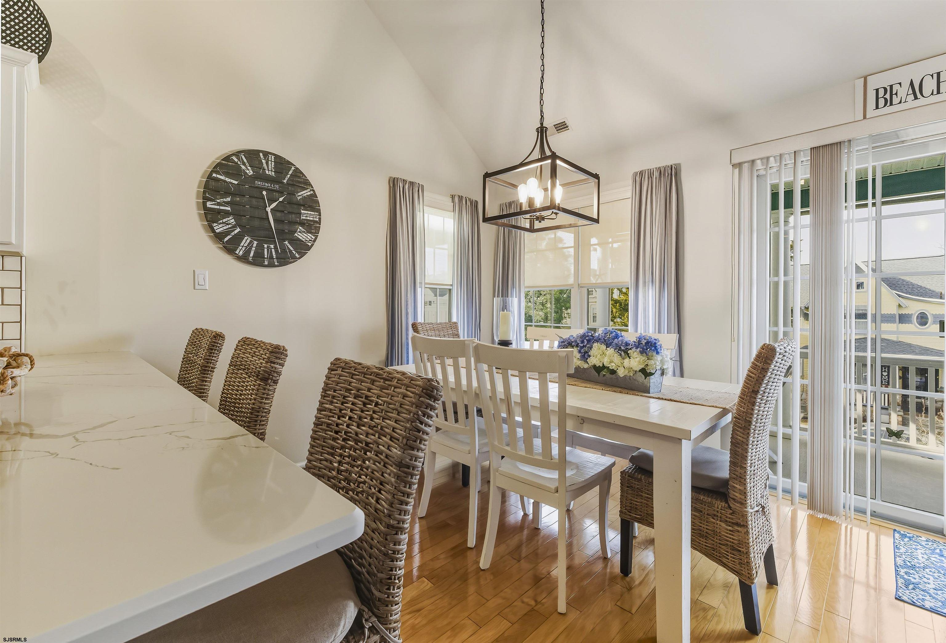 35 Asbury Ave Unit: 2