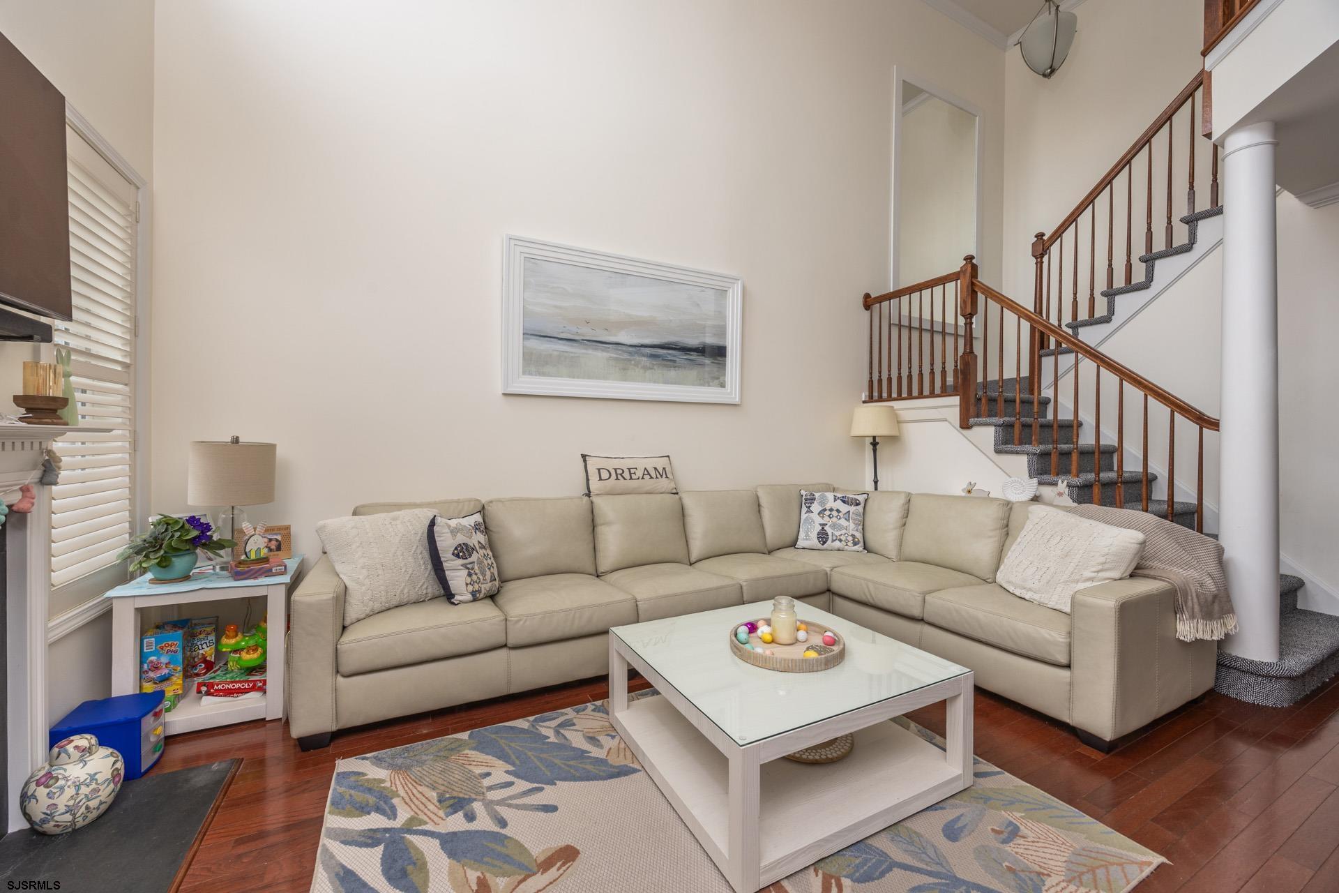 206 Springdale Ct Unit: 206