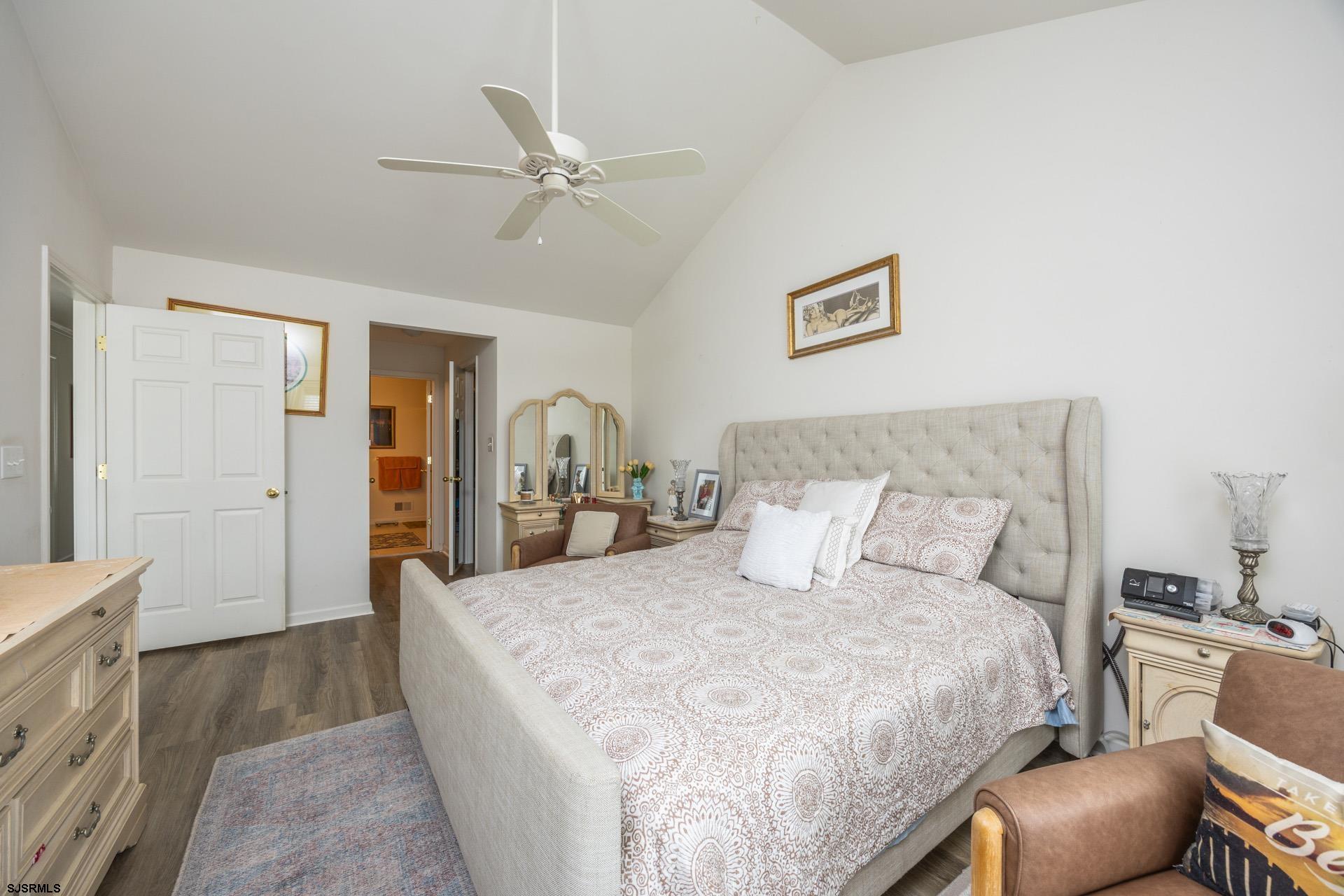 206 Springdale Ct Unit: 206