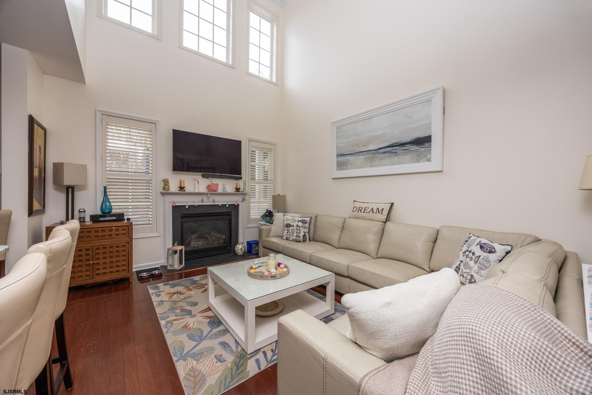 206 Springdale Ct Unit: 206