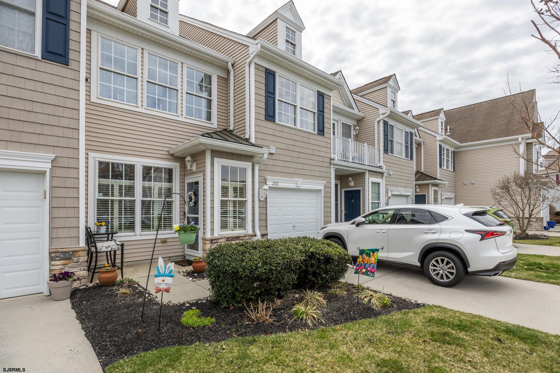 206 Springdale Ct Unit: 206