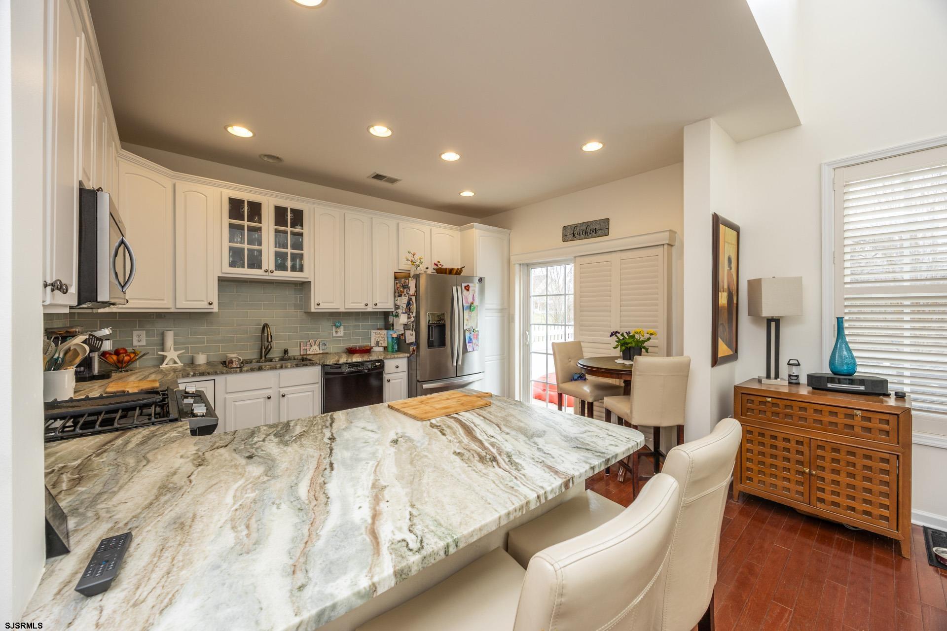 206 Springdale Ct Unit: 206