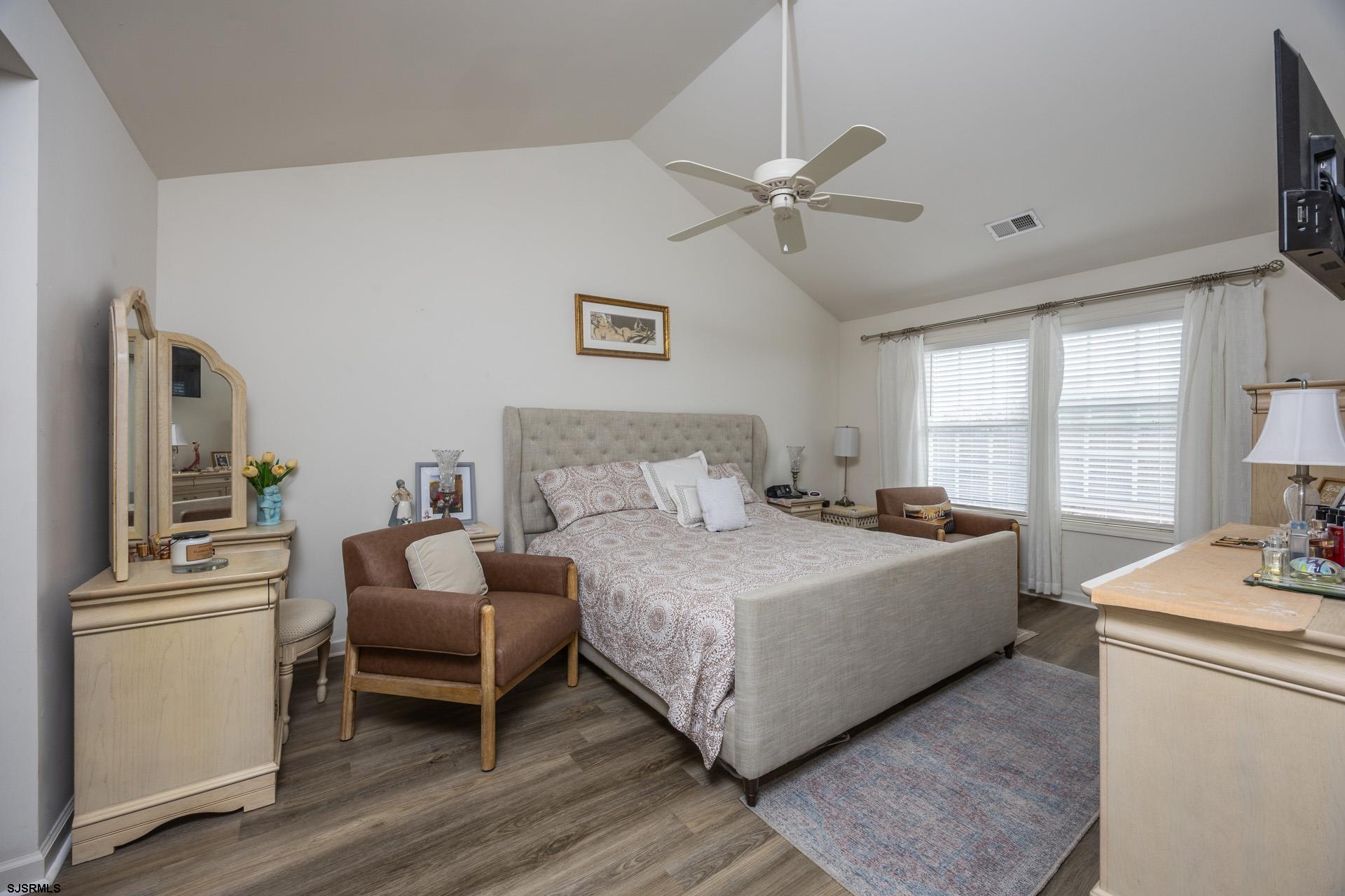 206 Springdale Ct Unit: 206