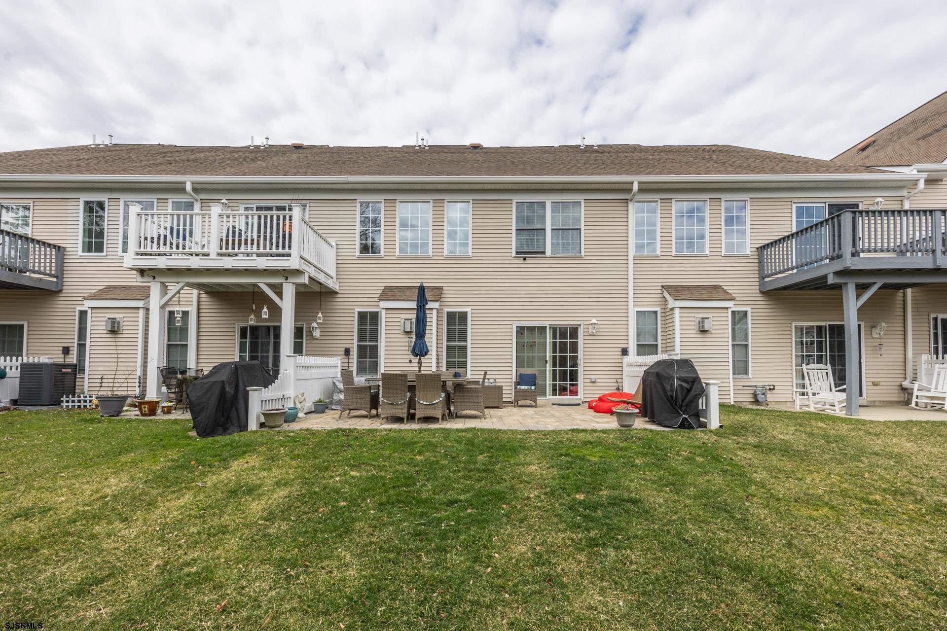 206 Springdale Ct Unit: 206