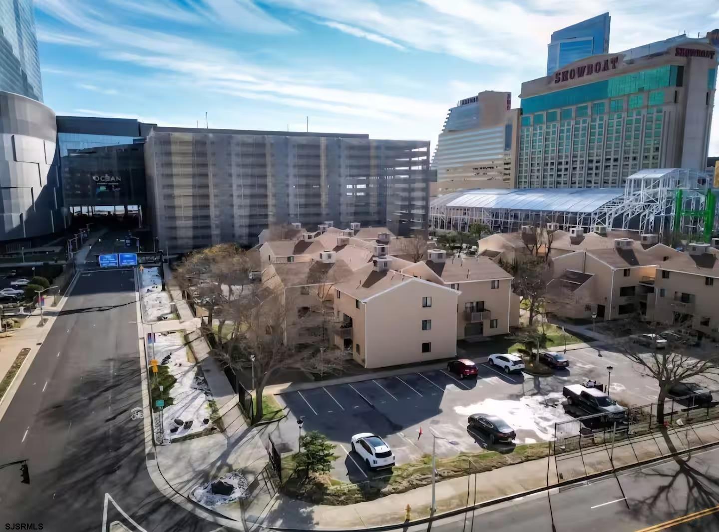 600 Pacific B202 Ave Unit: 202