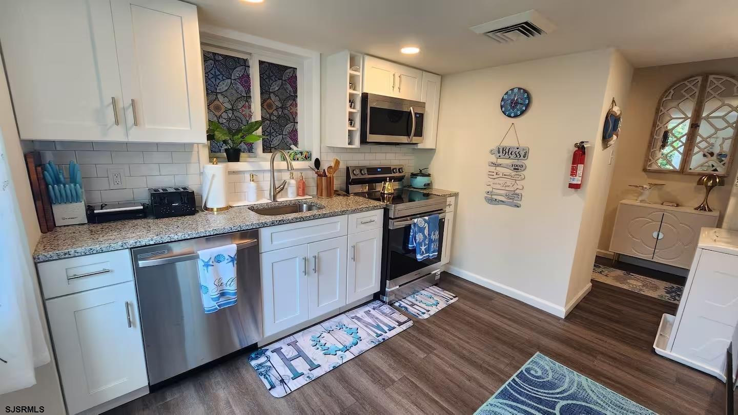 600 Pacific B202 Ave Unit: 202