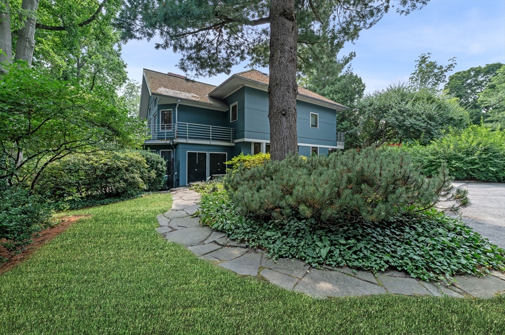 18 Hemlock Road