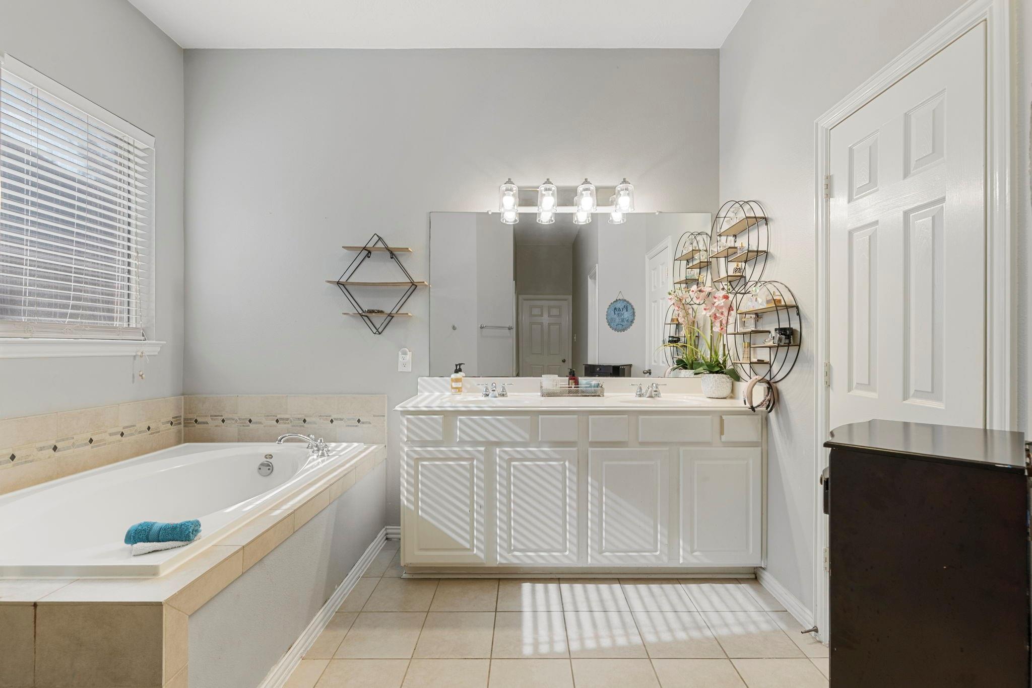 26823 Lakeridge Park Lane