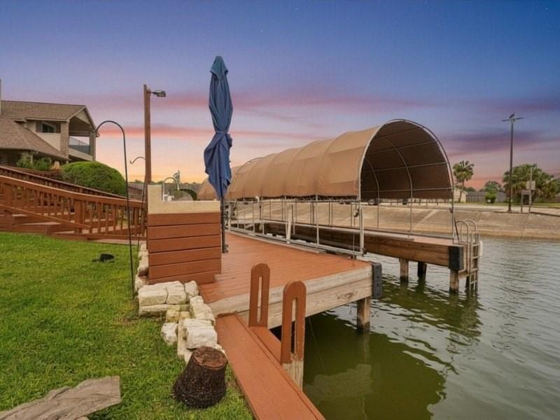 305 Harbor Circle