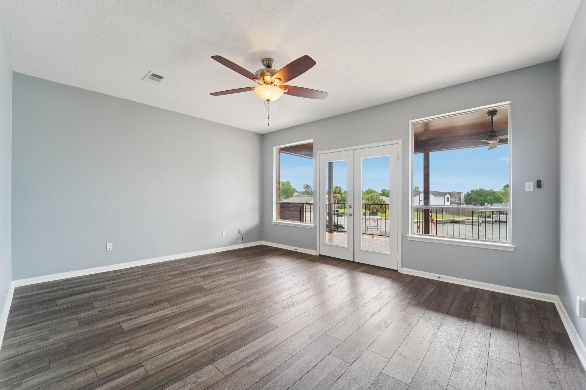 305 Harbor Circle