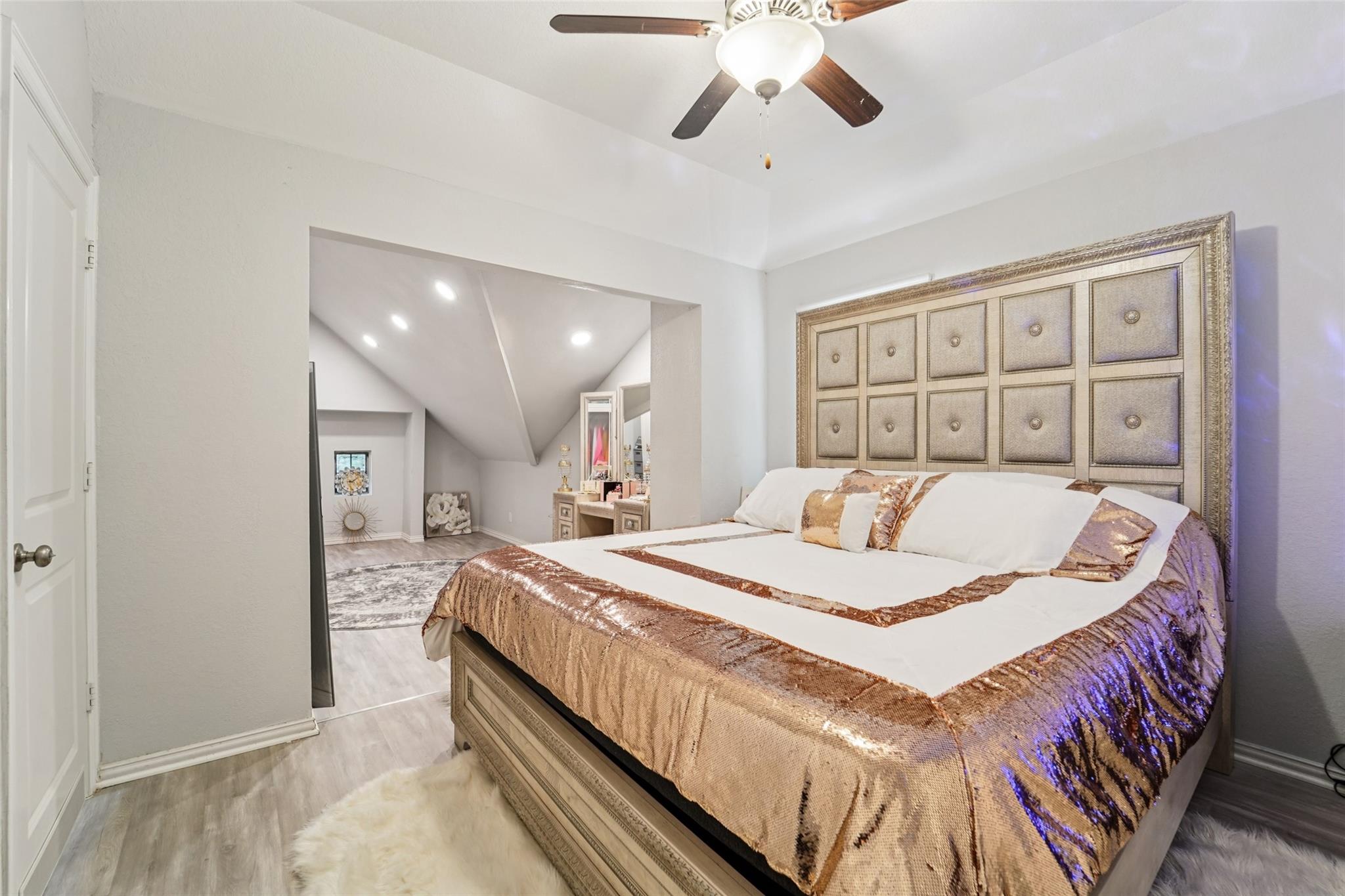 129 S Bearkat Court