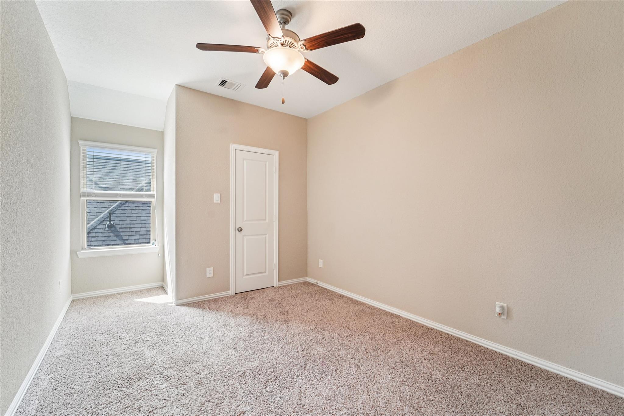 129 S Bearkat Court
