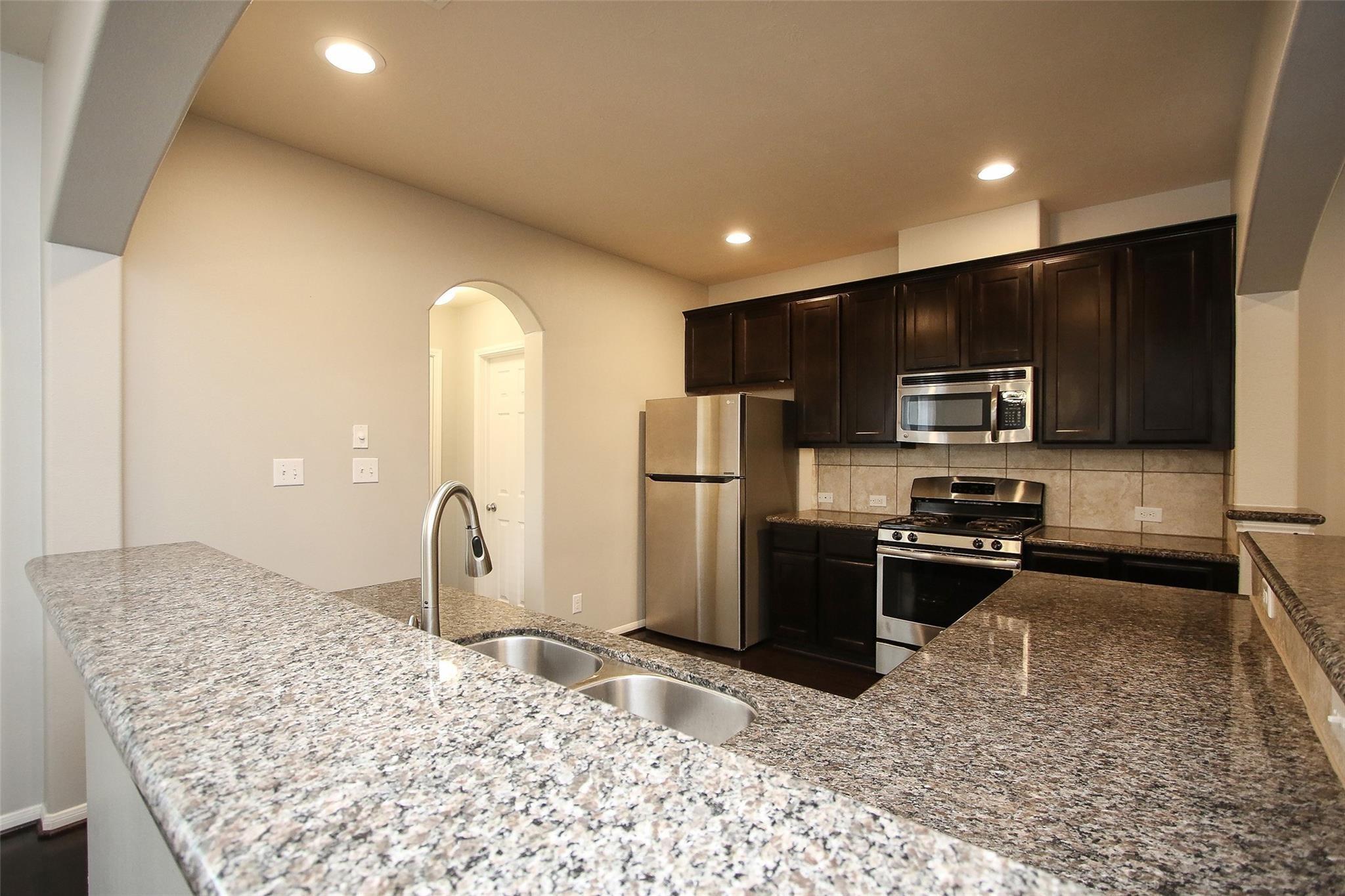 8517 Sunset Loch Drive
