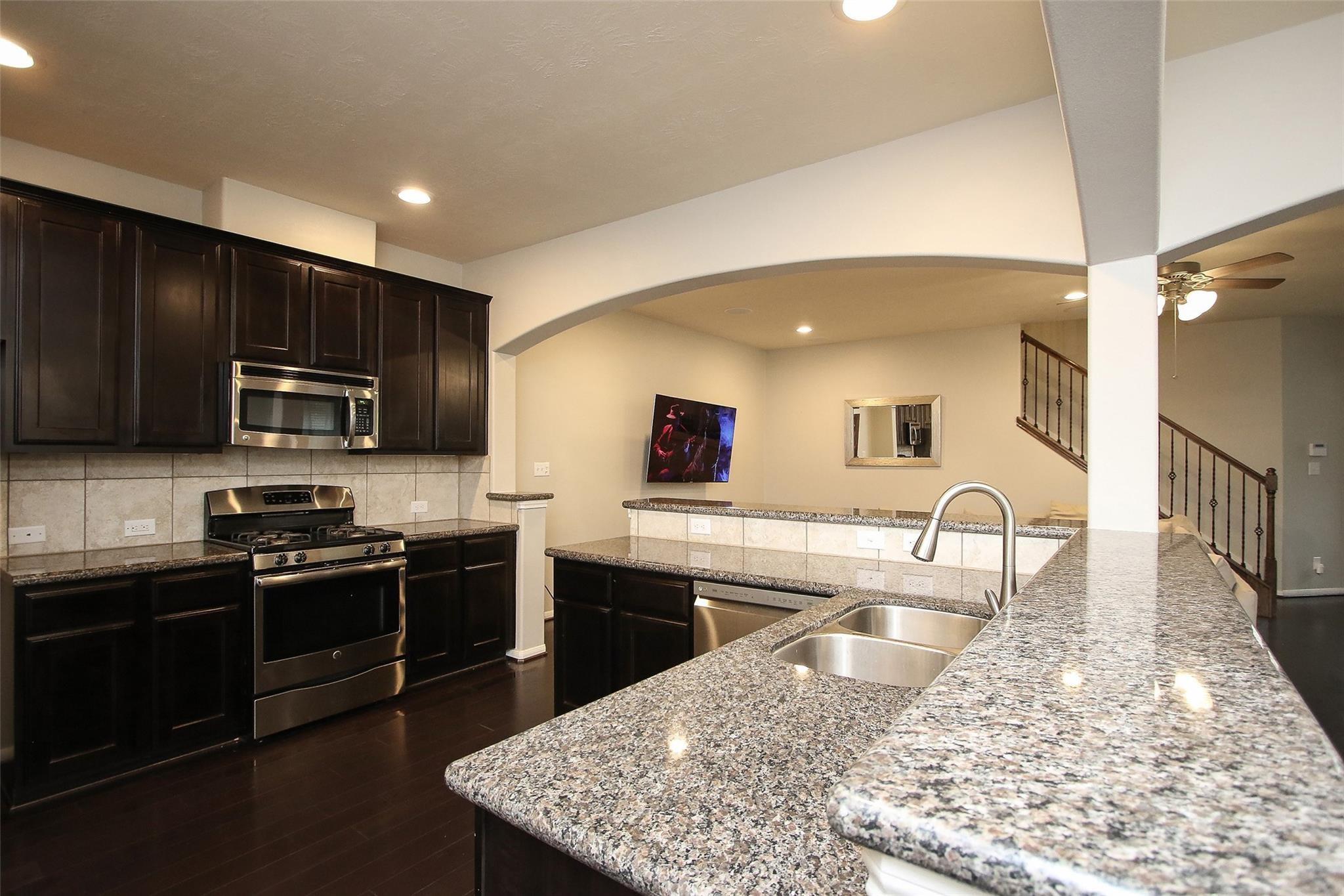 8517 Sunset Loch Drive
