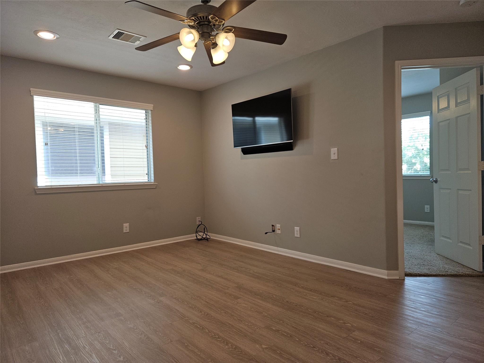 8517 Sunset Loch Drive