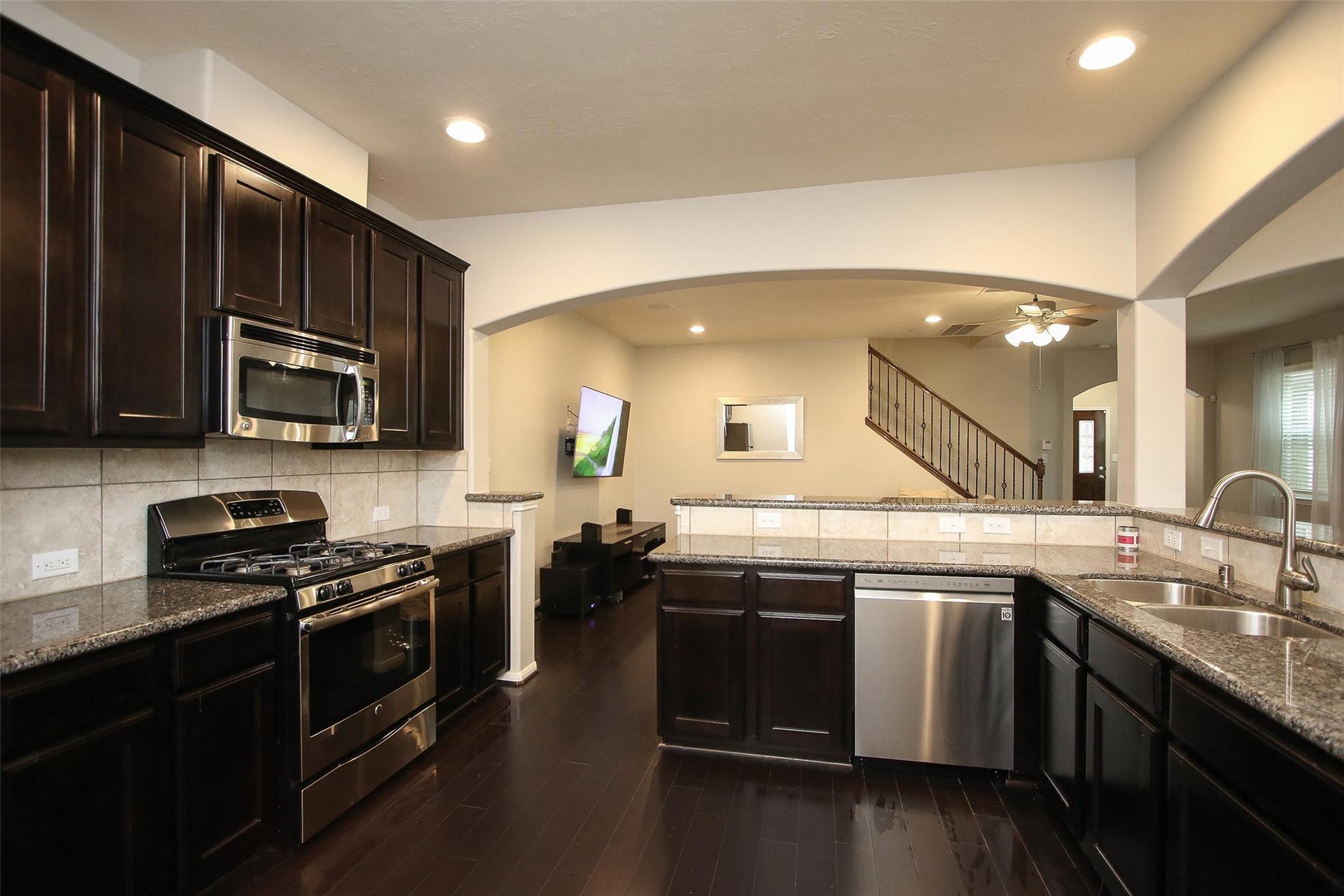 8517 Sunset Loch Drive