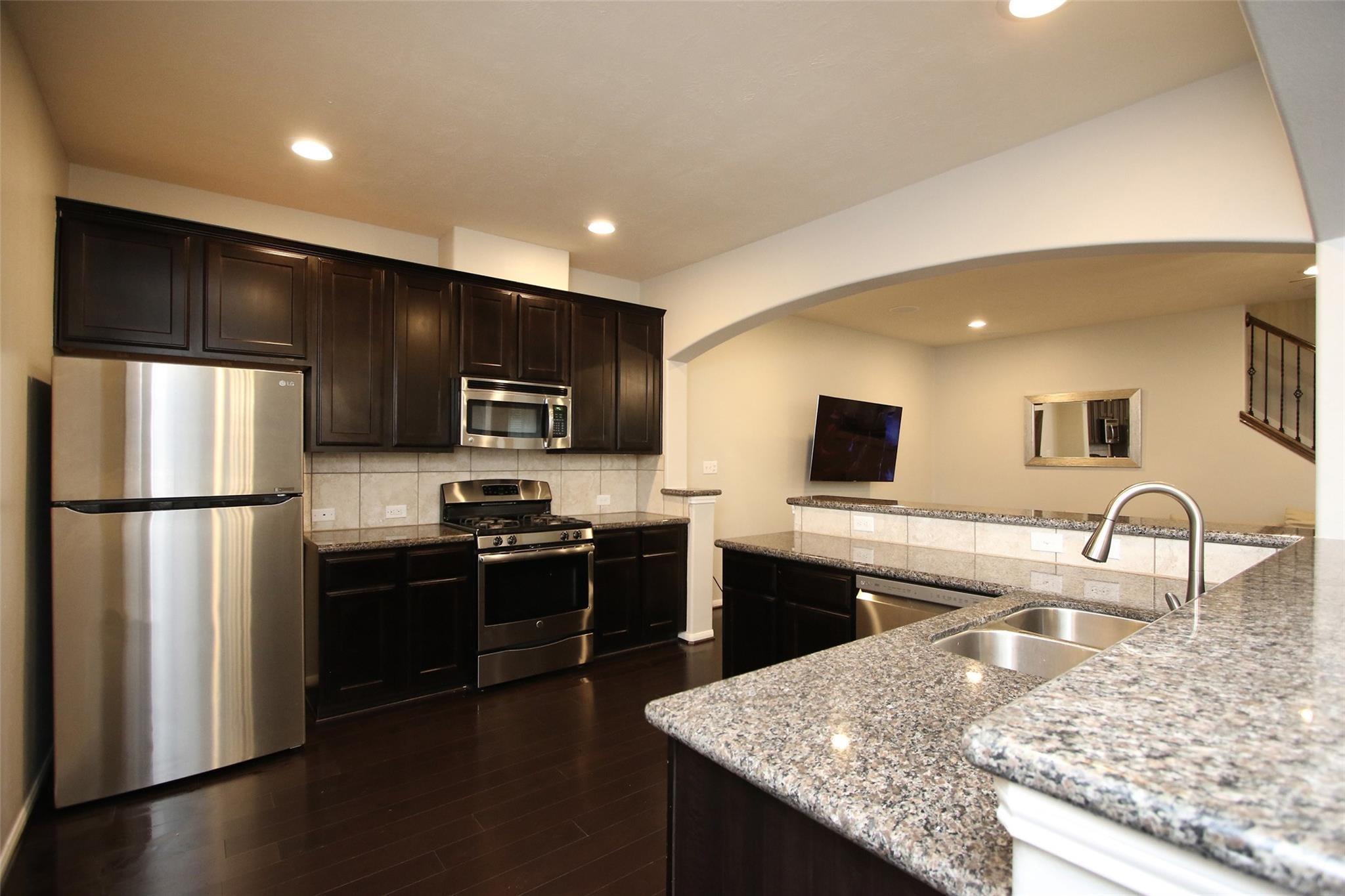 8517 Sunset Loch Drive