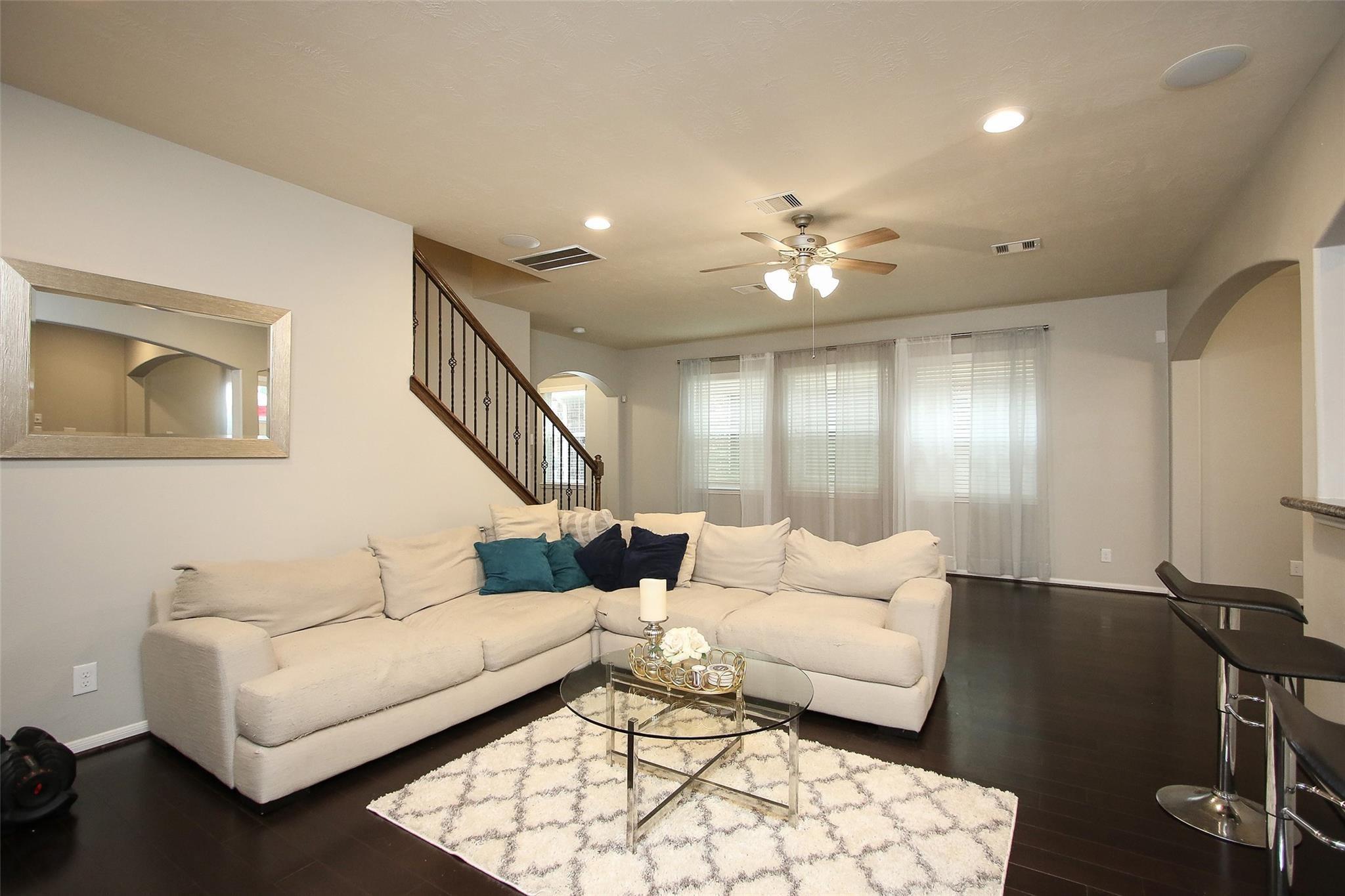 8517 Sunset Loch Drive