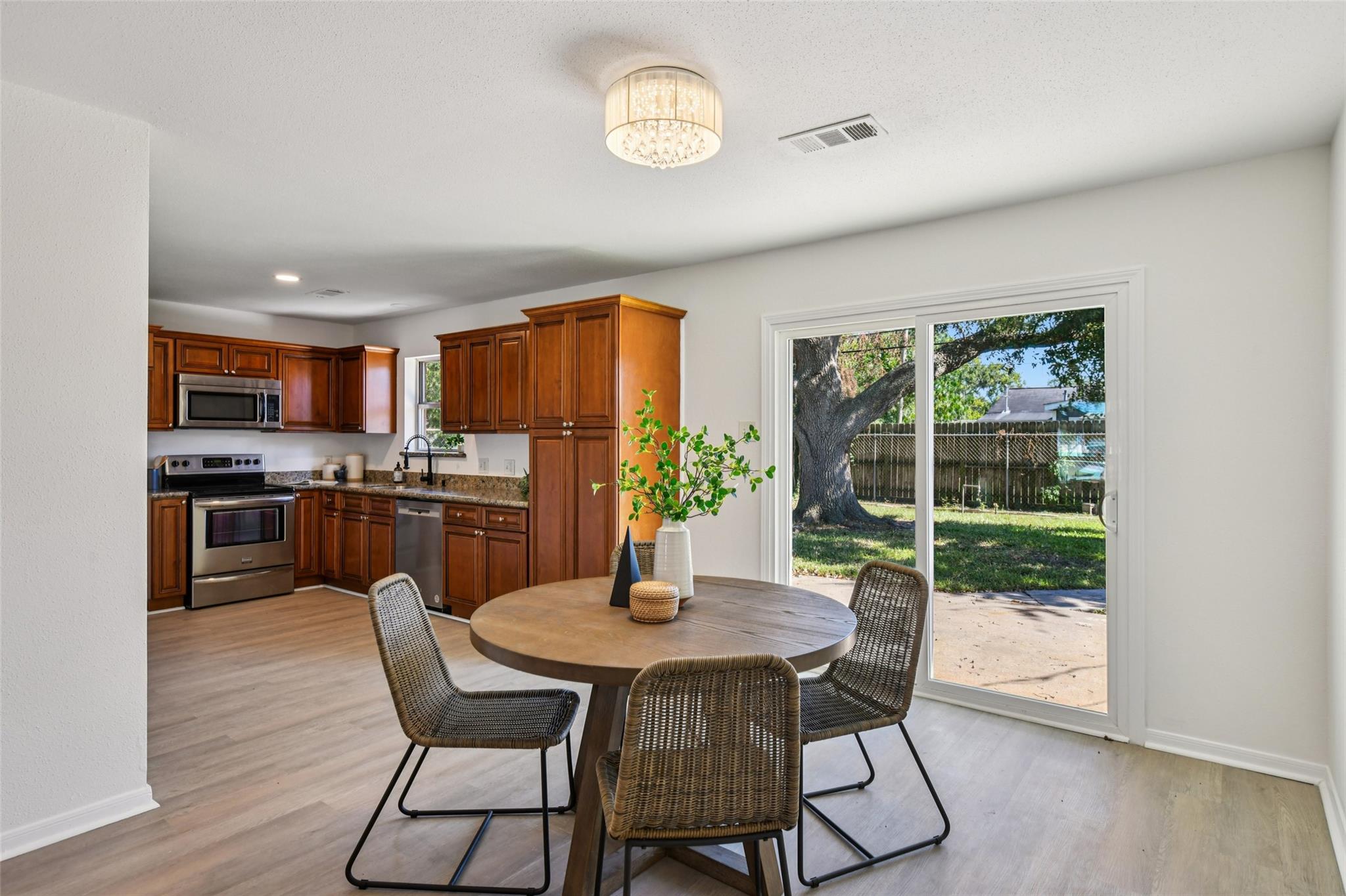 1118 N Noble Road, Texas City