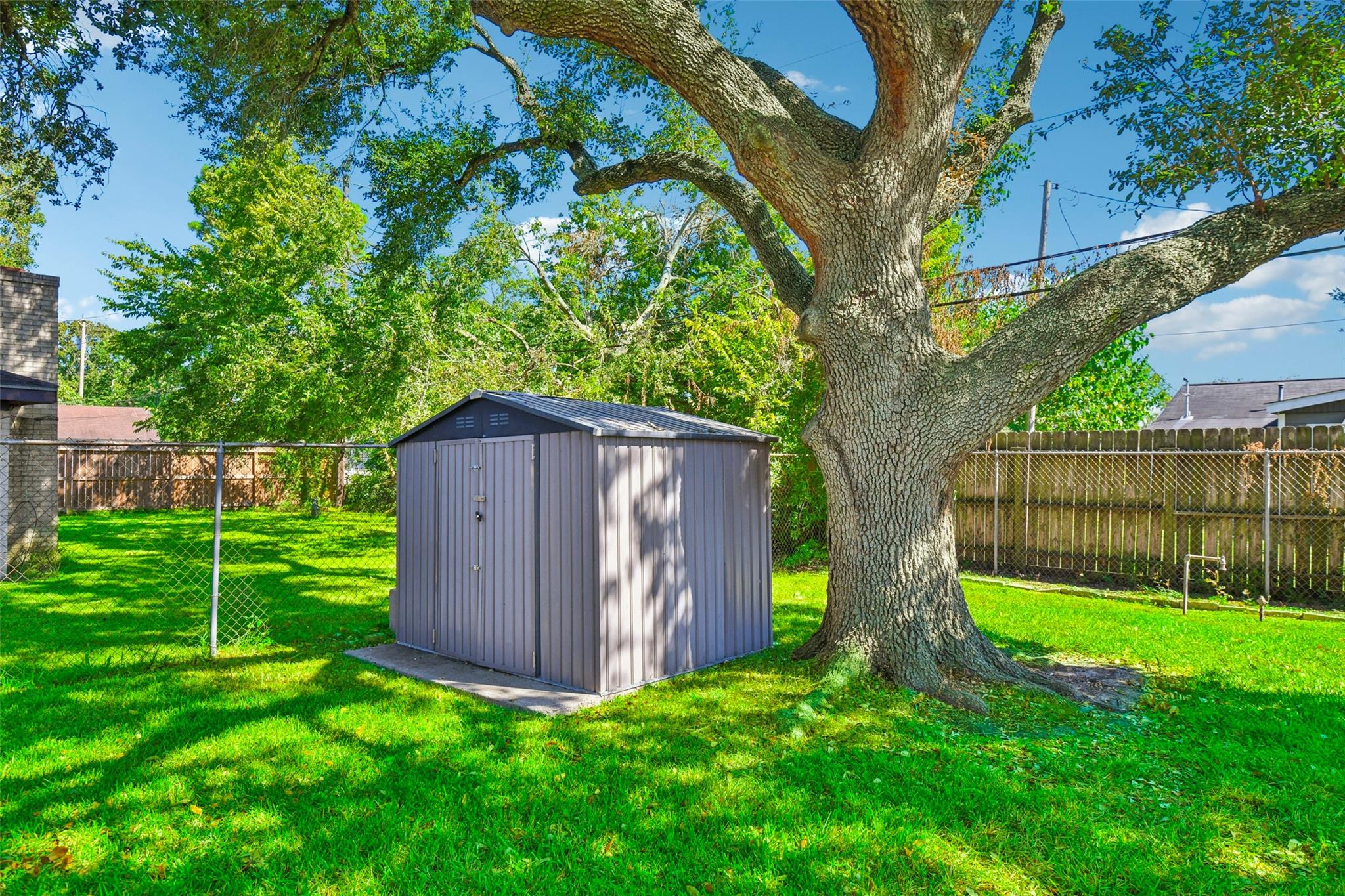 1118 N Noble Road, Texas City