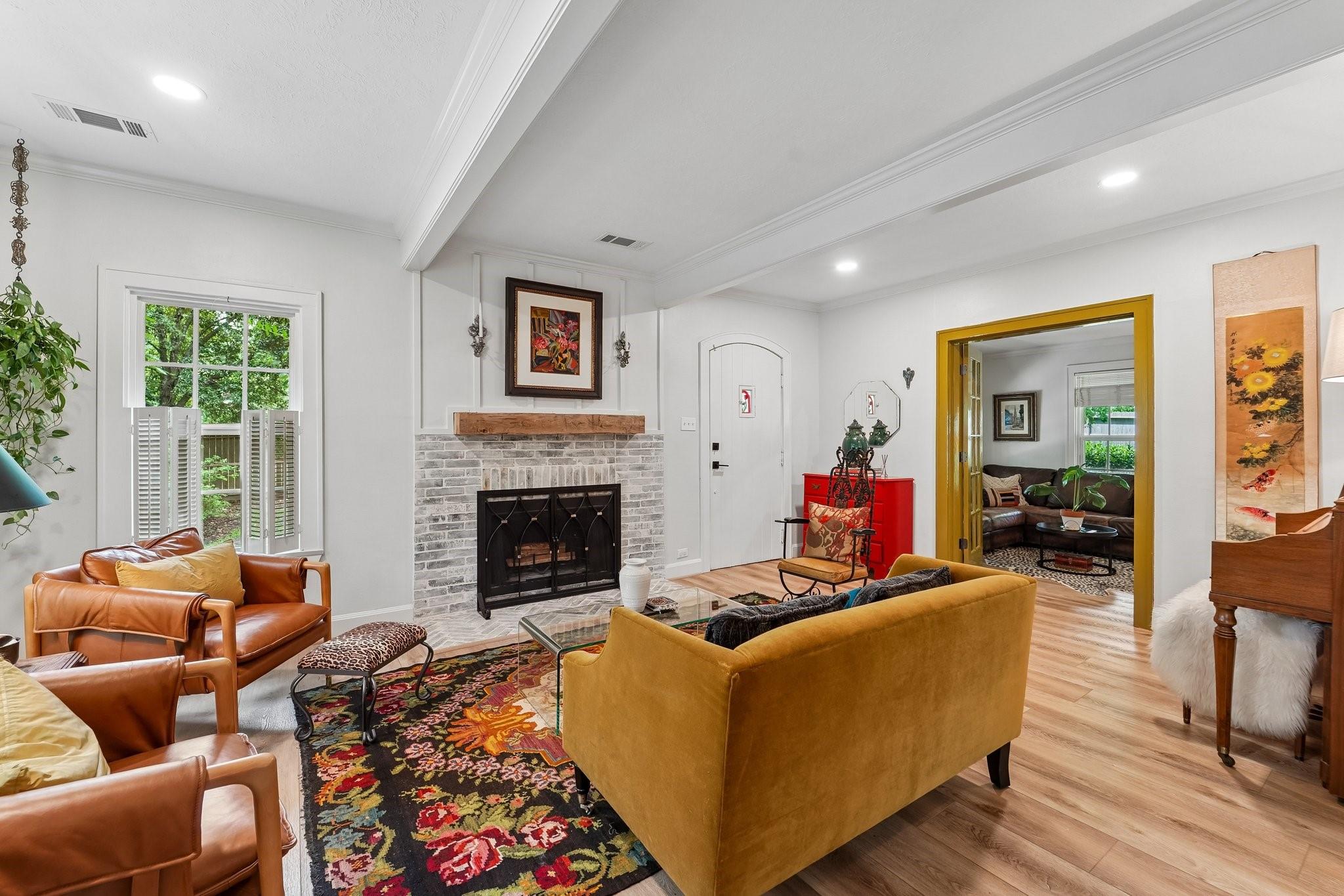 1693 Mohawk Drive