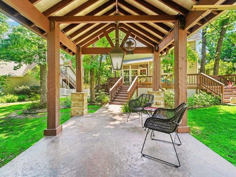 1693 Mohawk Drive