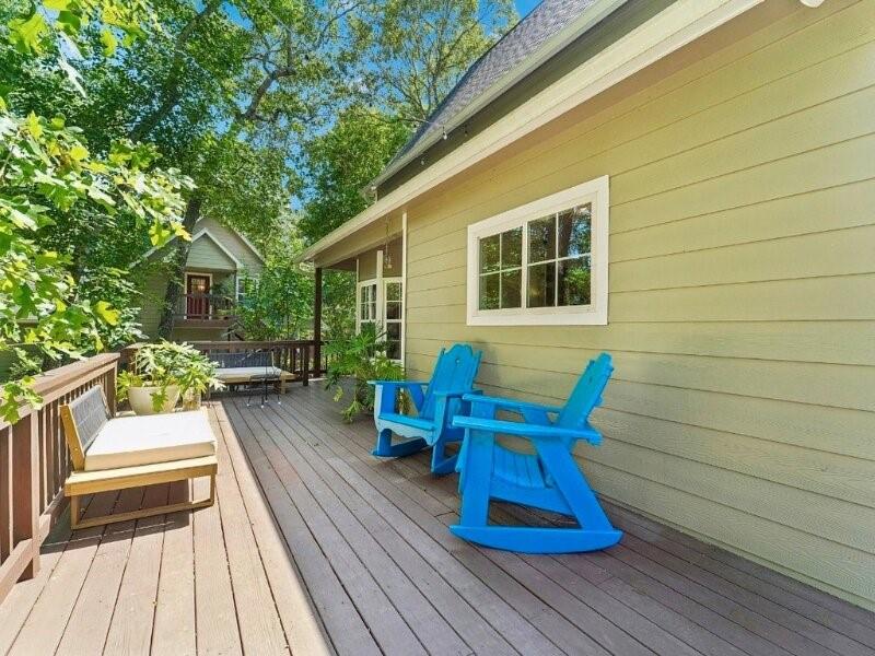 1693 Mohawk Drive