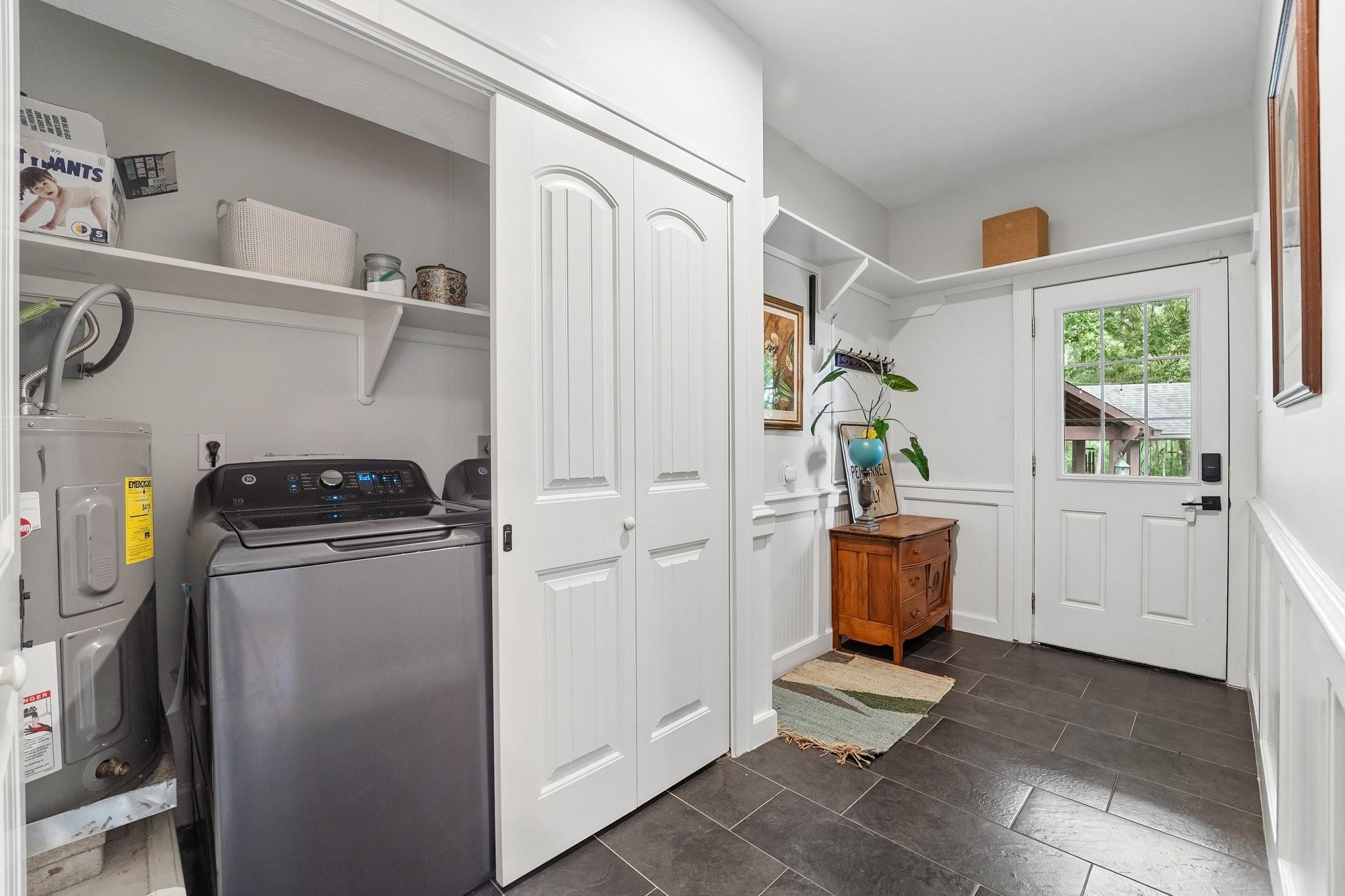 1693 Mohawk Drive