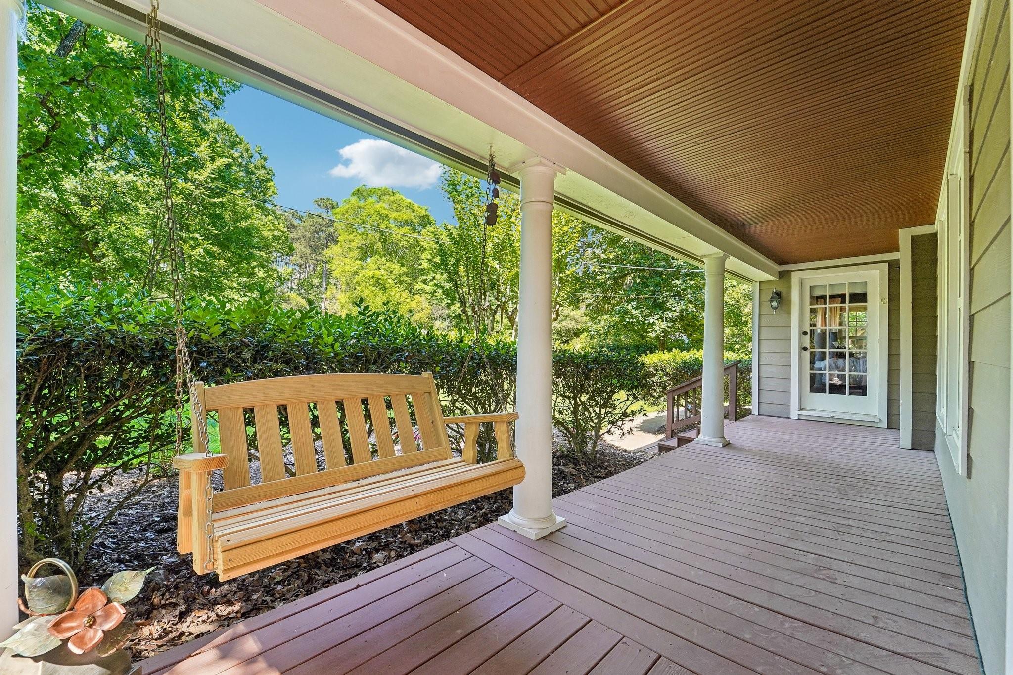1693 Mohawk Drive