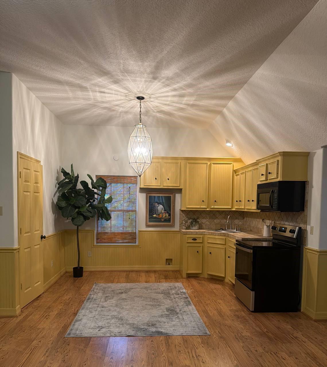 1693 Mohawk Drive