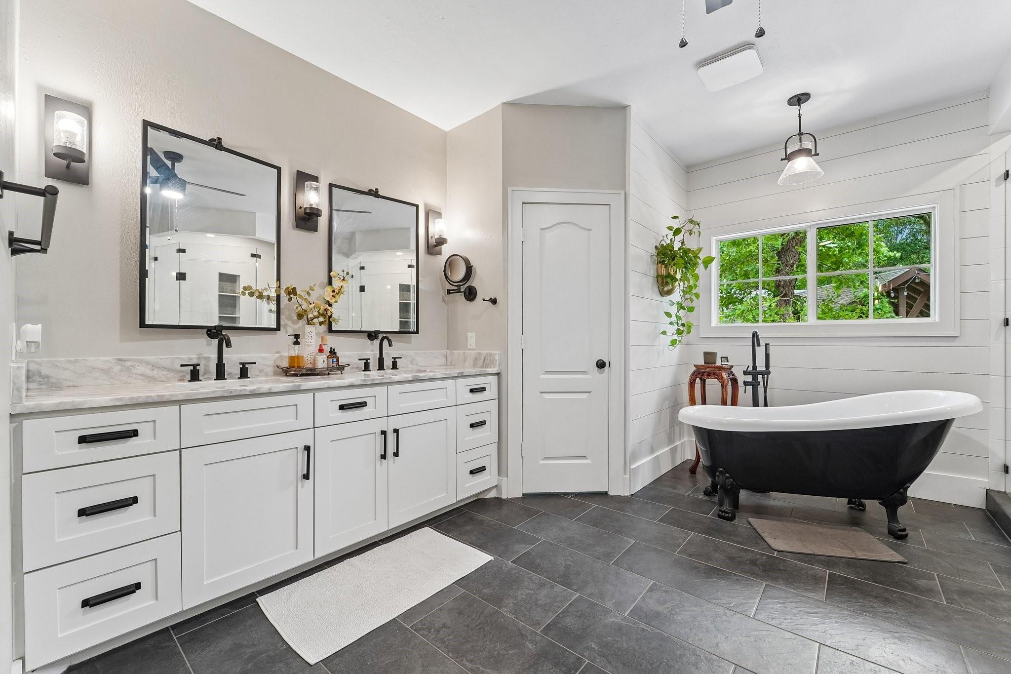 1693 Mohawk Drive