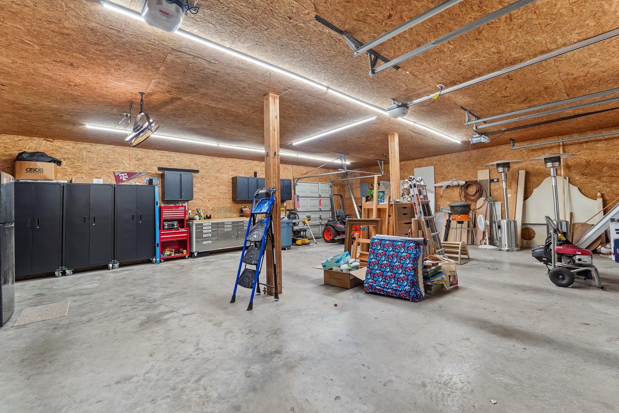 1693 Mohawk Drive