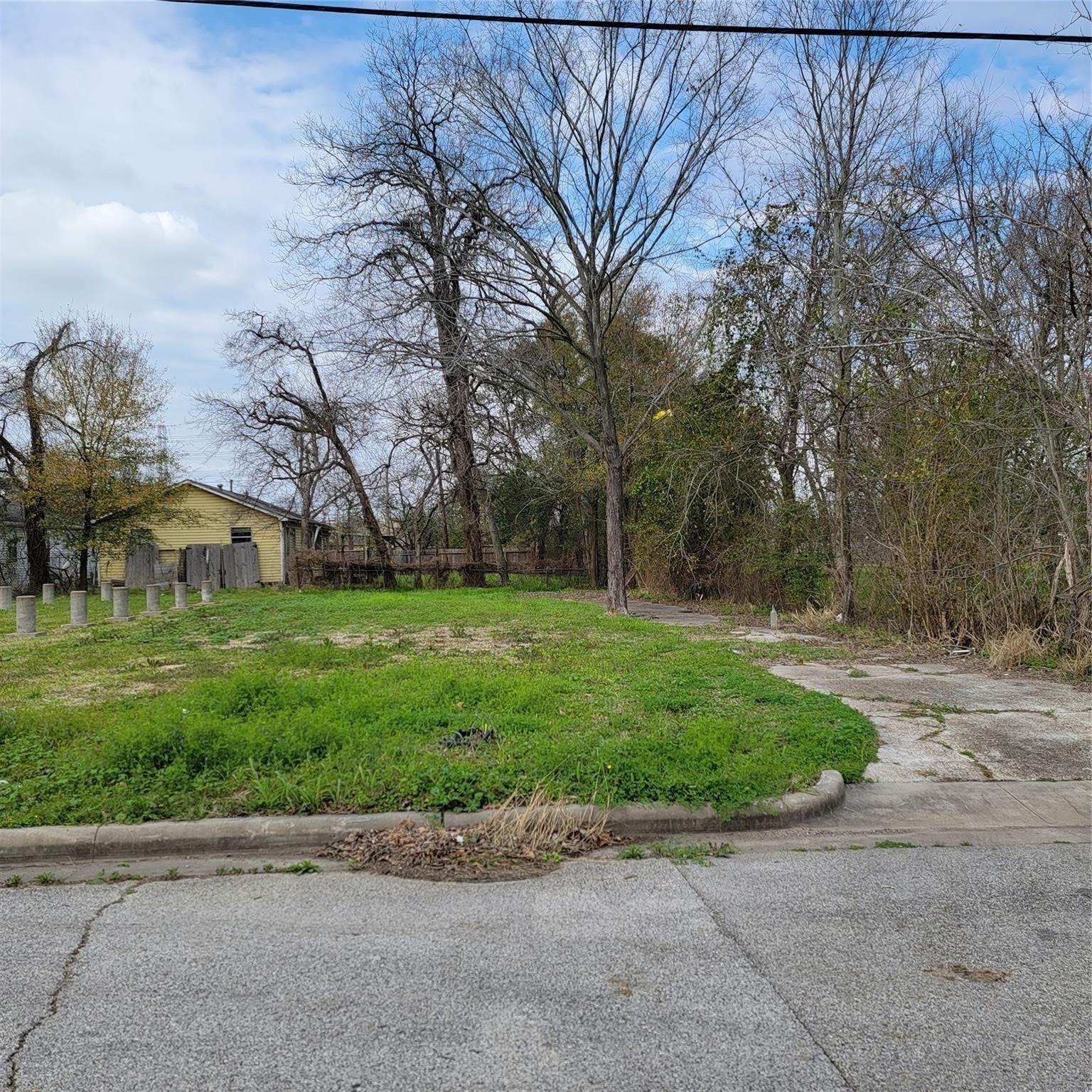 1425 E 34th Street