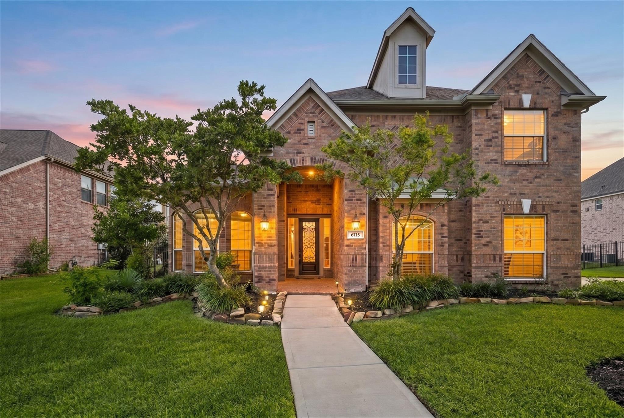 6715 W Titan Springs Drive