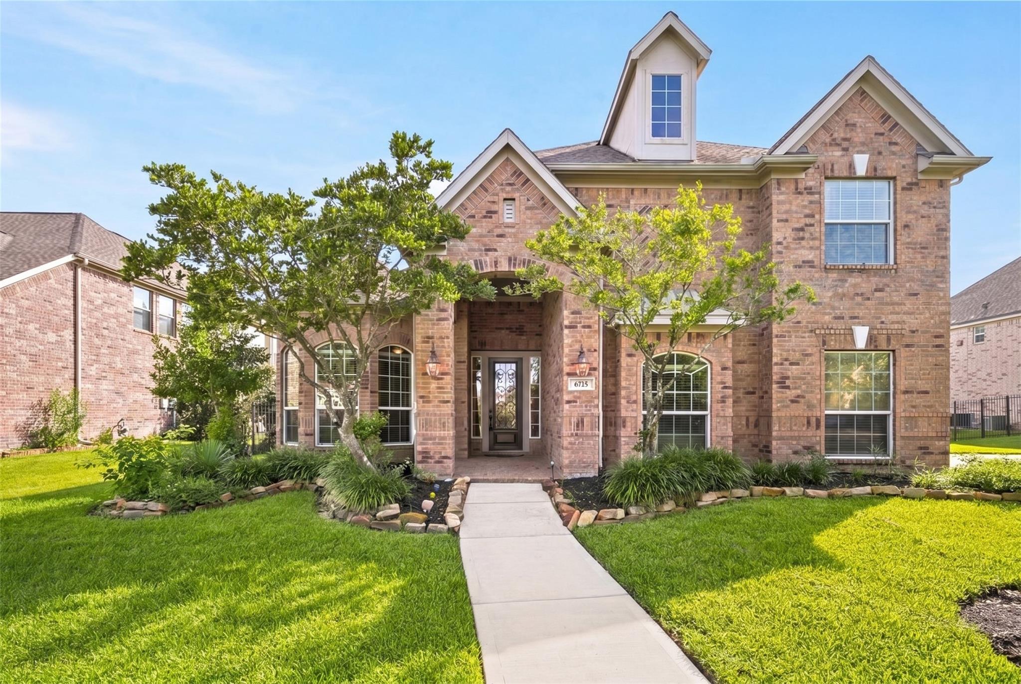 6715 W Titan Springs Drive