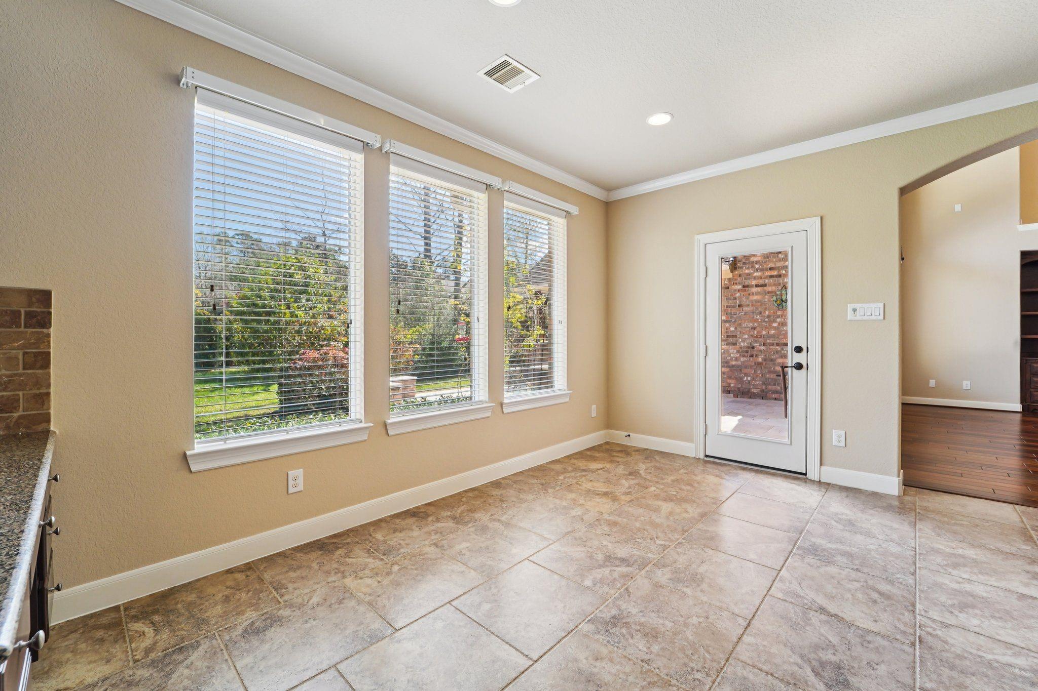 2441 W Bramlet Drive