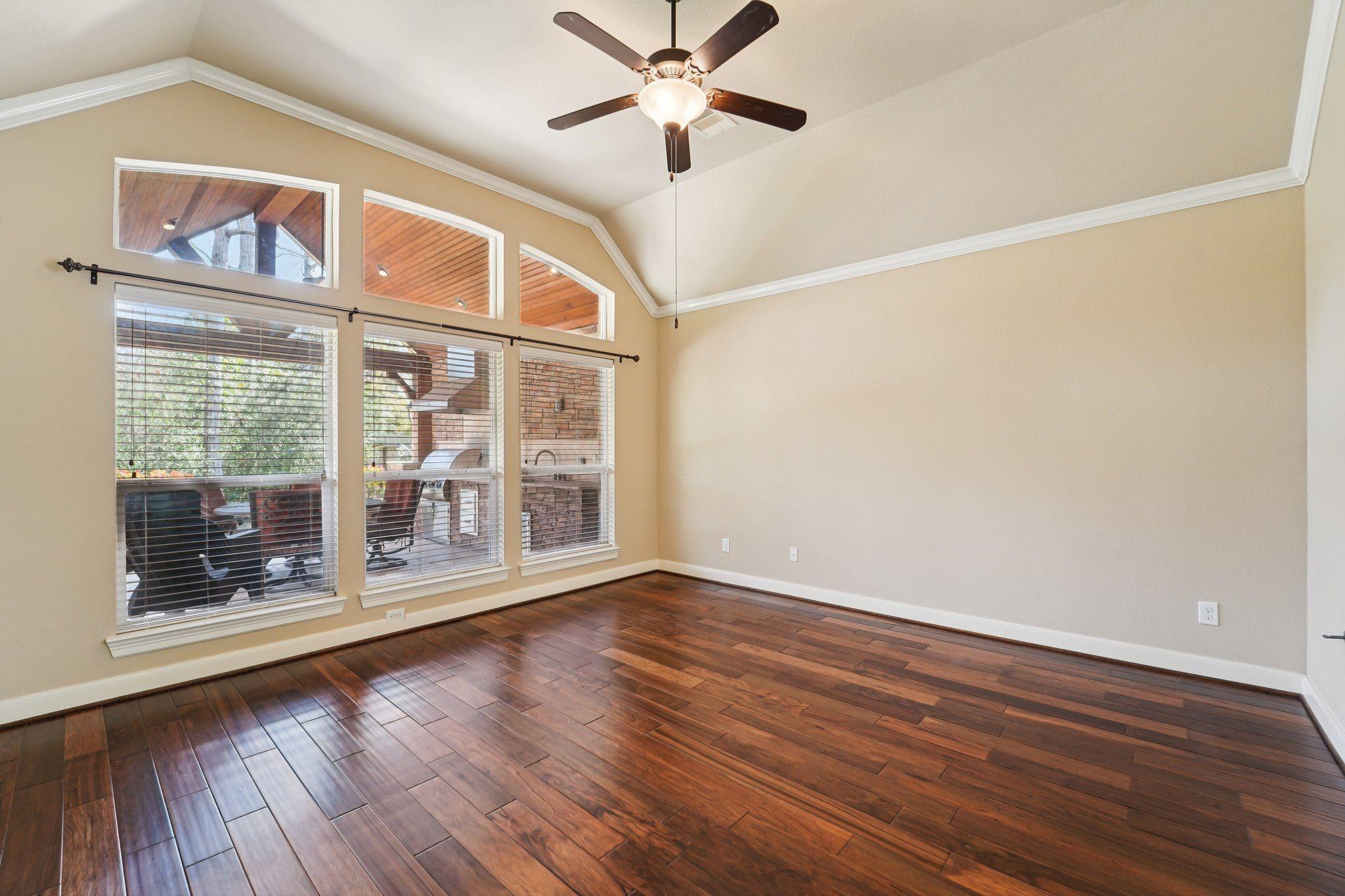 2441 W Bramlet Drive